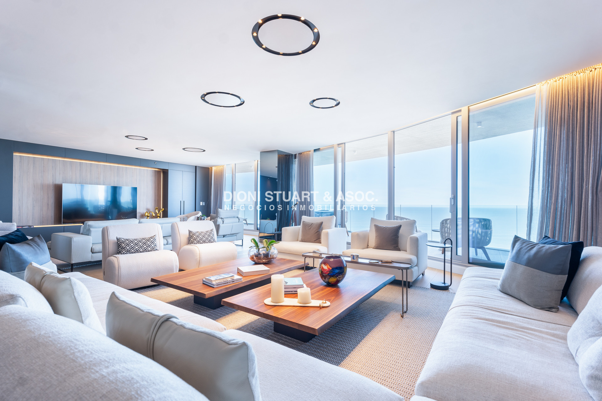 Apartamento ID.1121 - TRUMP UNIFICADO - 4 SUITES + DEPENDENCIA