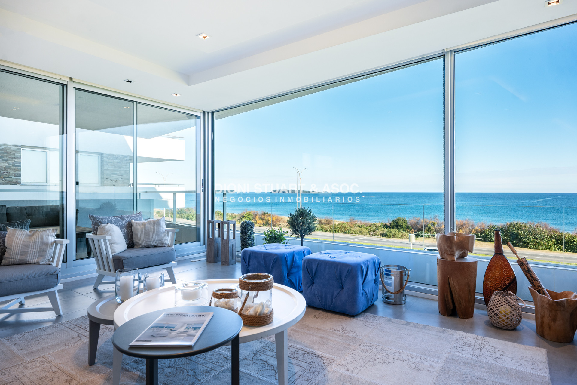 Apartamento ID.1017 - APARTAMENTO EN VENTA - PLAYA MANSA - LUMIERE - ESQUIENRO - 3 DORM + DEP. SERV