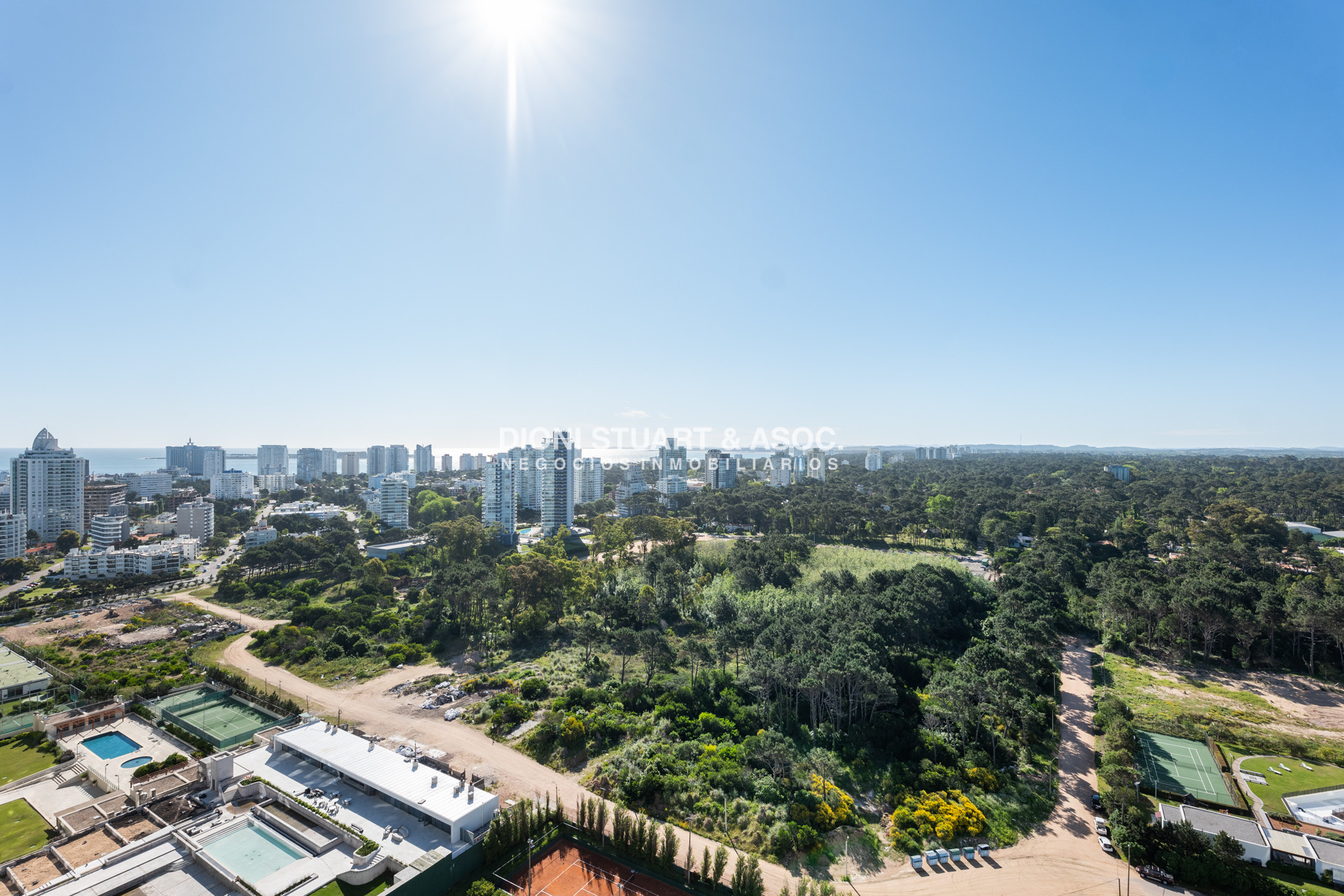 Apartamento ID.829 - DEPARTAMENTO EN VENTA EN LE PARC III UNIFICADO - IMPONENTE