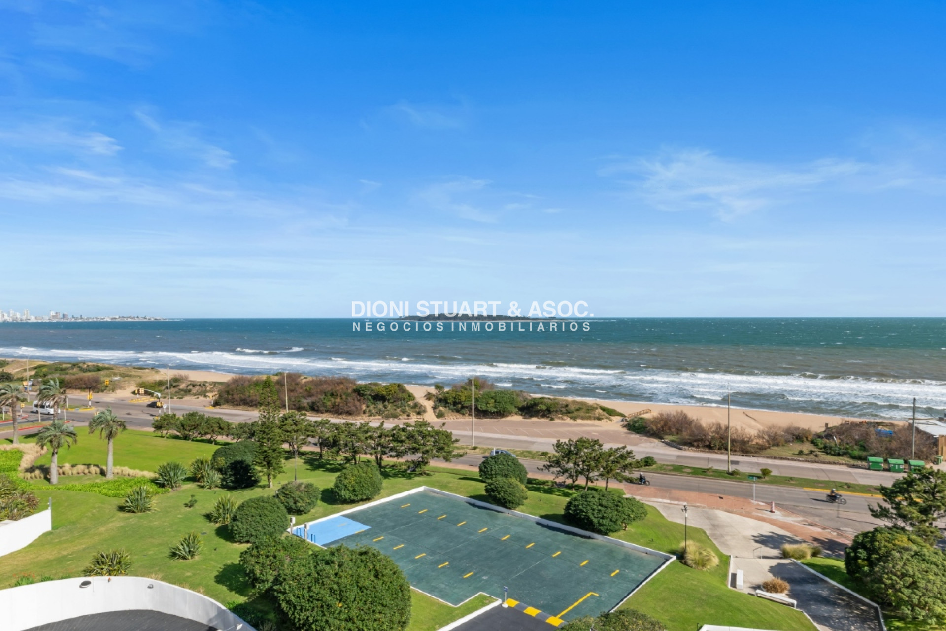 Apartamento ID.29 - 2 DORMITORIOS Y MEDIO APARTAMENTO EN ALQUILER DE VERANO FRENTE AL MAR TODOS LOS AMENITIES COMPLEJO LINCOLN CENTER