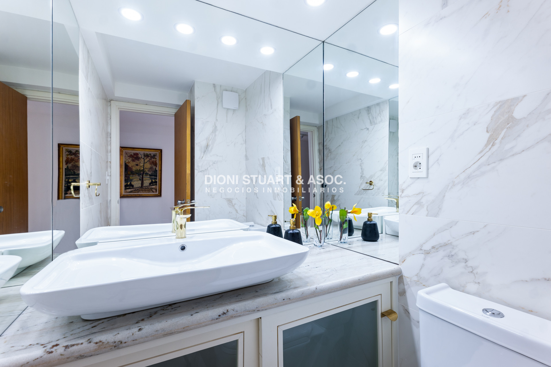 Apartamento ID.850 - Edificio El Torreon - 3 Dorm y Dep. - Apartamento Primera Linea Mansa