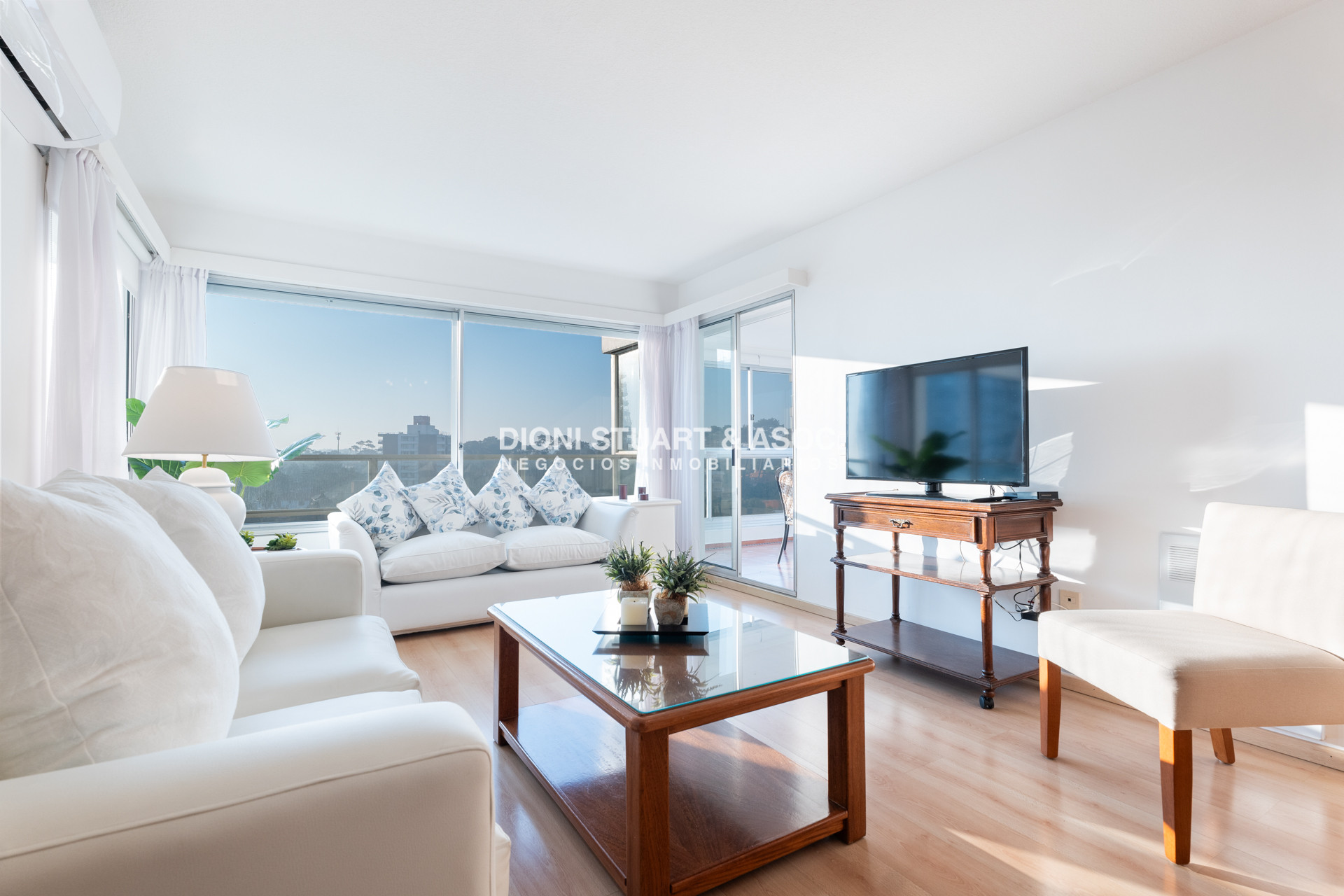 Apartamento ID.717 - Alquiler de Temporada - 2 Dormitorios y Dependencia - Complejo Lincoln Center - Todos Los Amenities