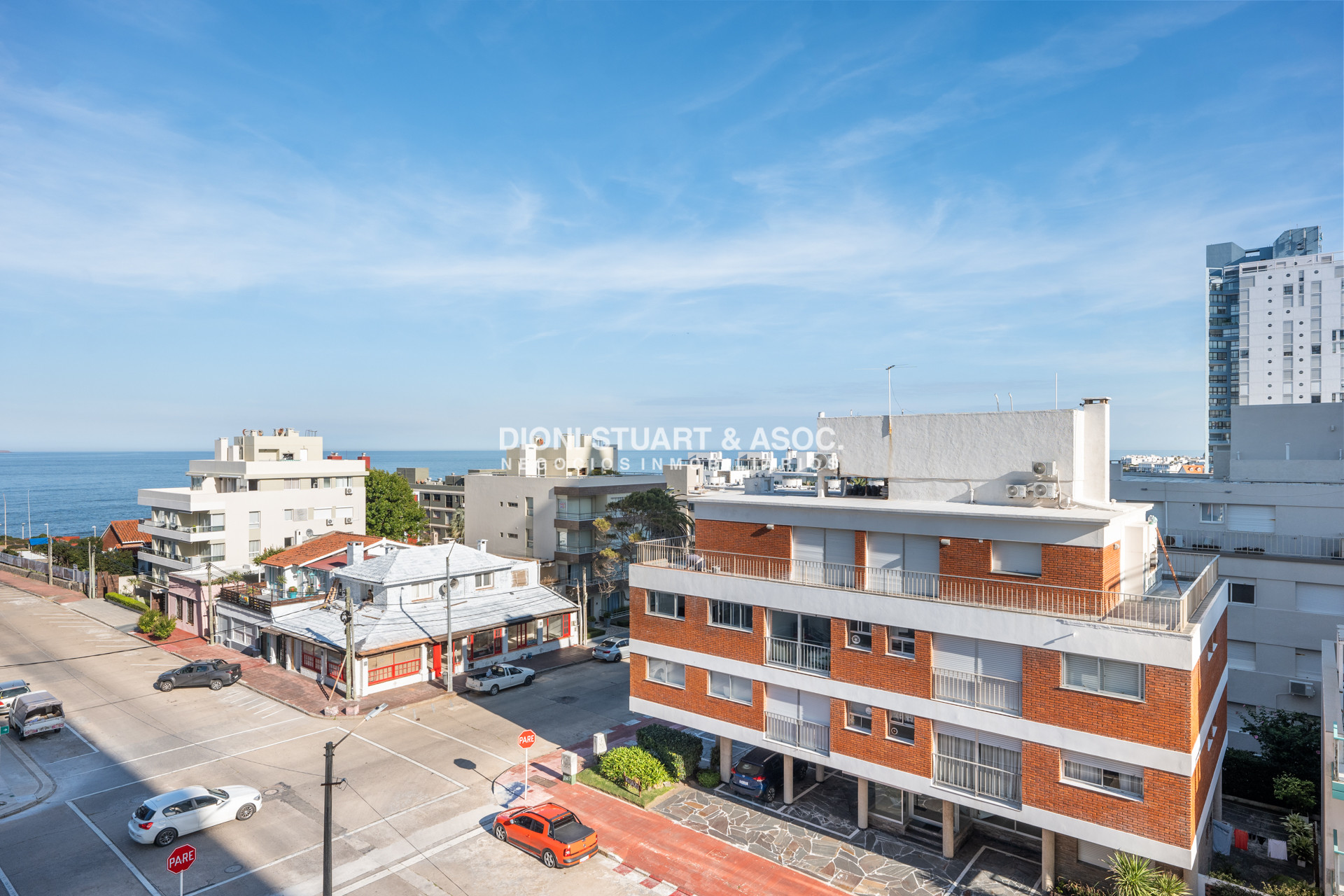 Apartamento ID.962 - APARTAMENTO EN VENTA 2 DORMITORIOS RECICLADO EN EDIFICIO VAN GOOGH - PENINSULA PUNTA DEL ESTE