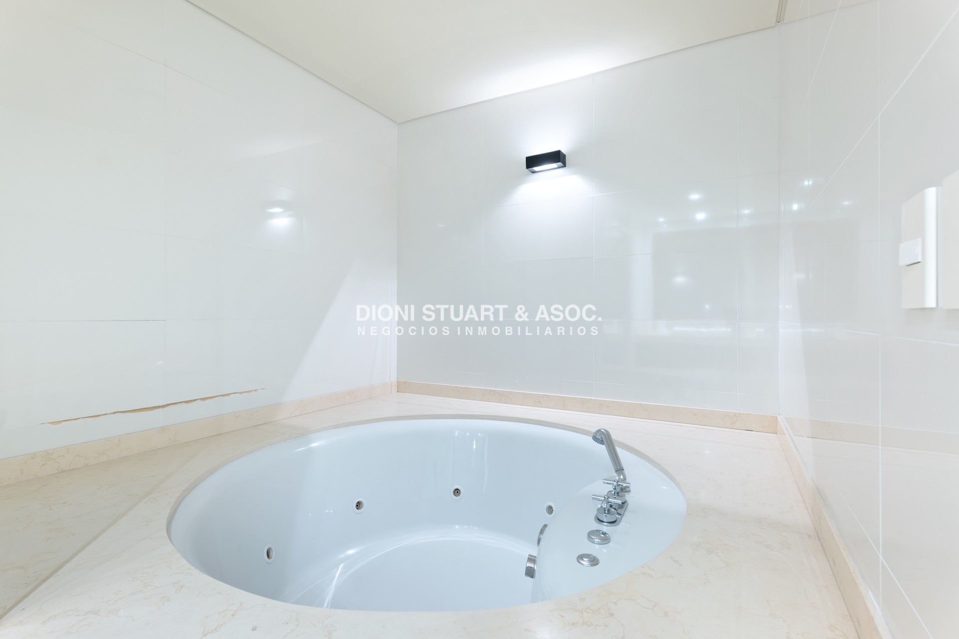 Apartamento ID.223 - TORRE AQUARELA - PENT HOUSE TRIPLEX - ESQUINA PUNTA BALLENA