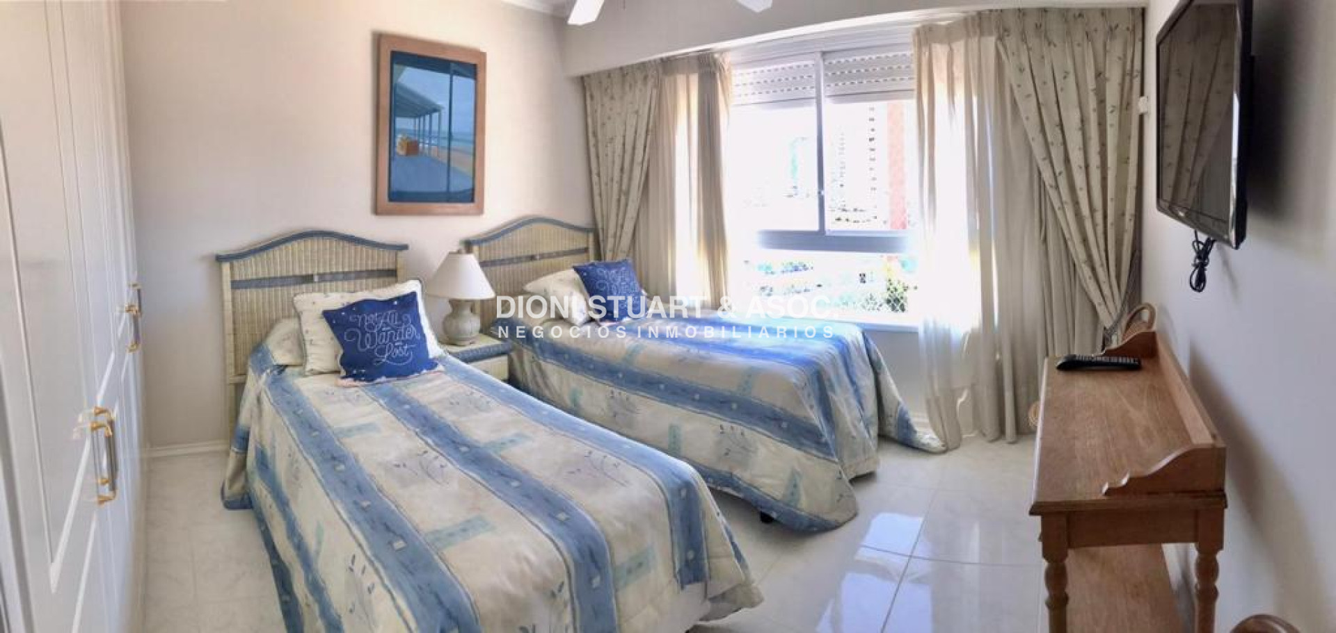 Apartamento ID.386 - Apartamento en Coral Tower - En Venta - 3 Dormitorios en Suite + Dependencia