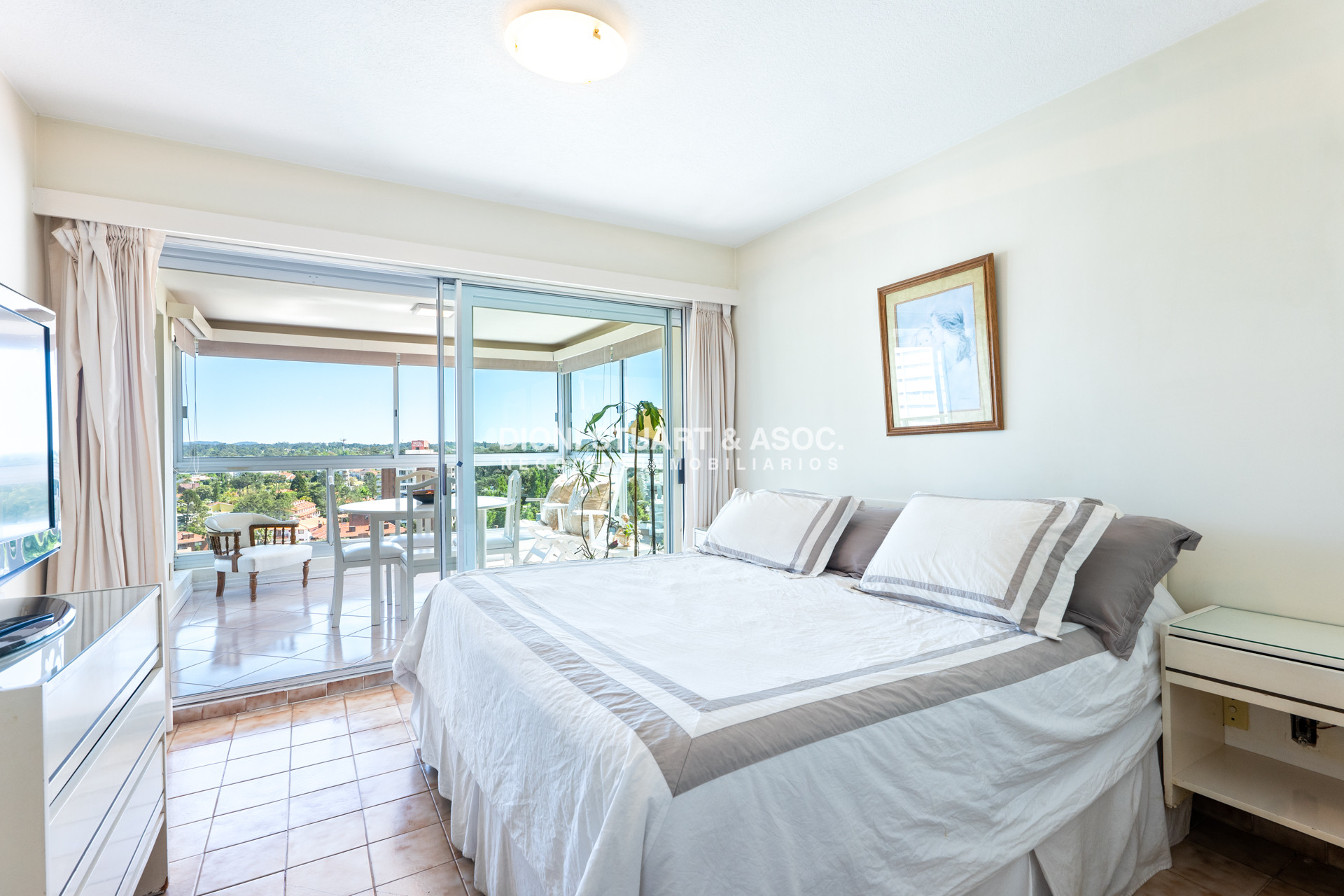 Apartamento ID.812 - Apartamento Frente al Mar en Venta - Torre Jefferson - 2 Dorm y dependencia - Complejo Lincoln Center