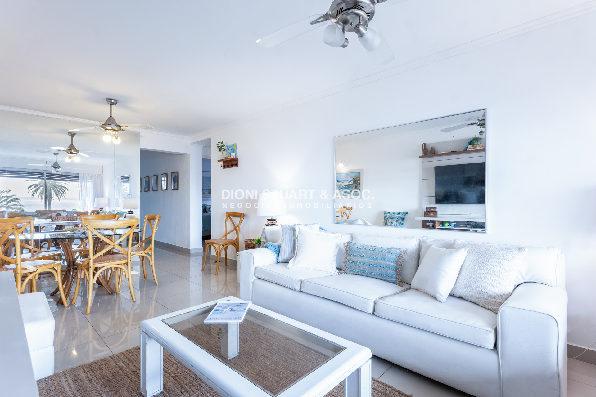 Apartamento ID.1124 - VENTA APRTAMENTO 3 DORMITORIOS PLAYA MANSA - EDIFICIO CIVITAVECCHIA