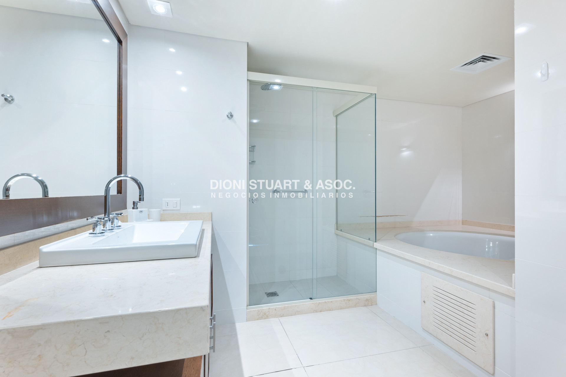 Apartamento ID.223 - TORRE AQUARELA - PENT HOUSE TRIPLEX - ESQUINA PUNTA BALLENA