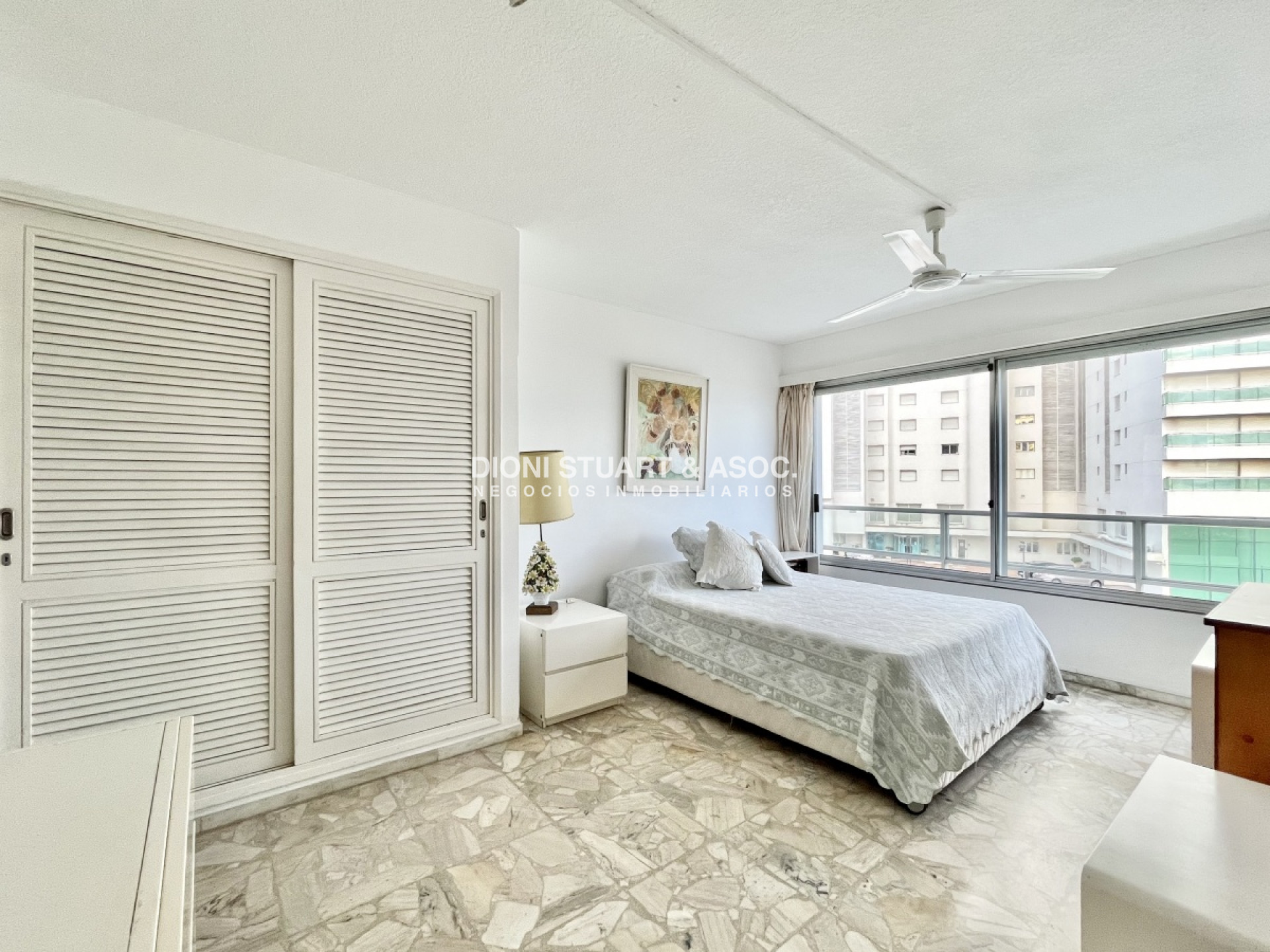 Apartamento ID.470 - TORRE WASHINGTON ESQUINERO DE 3 DORMITORIOS EN VENTA