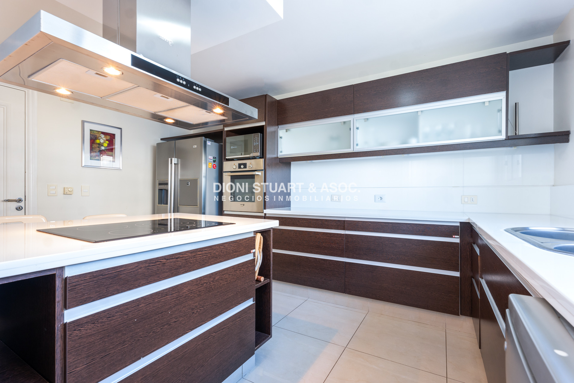 Apartamento ID.982 - APARTAMENTO EN IMPERIALE I EN VENTA - ESQUINERO - 3 DORMITORIOS EN SUITE + DEPENDENCIA