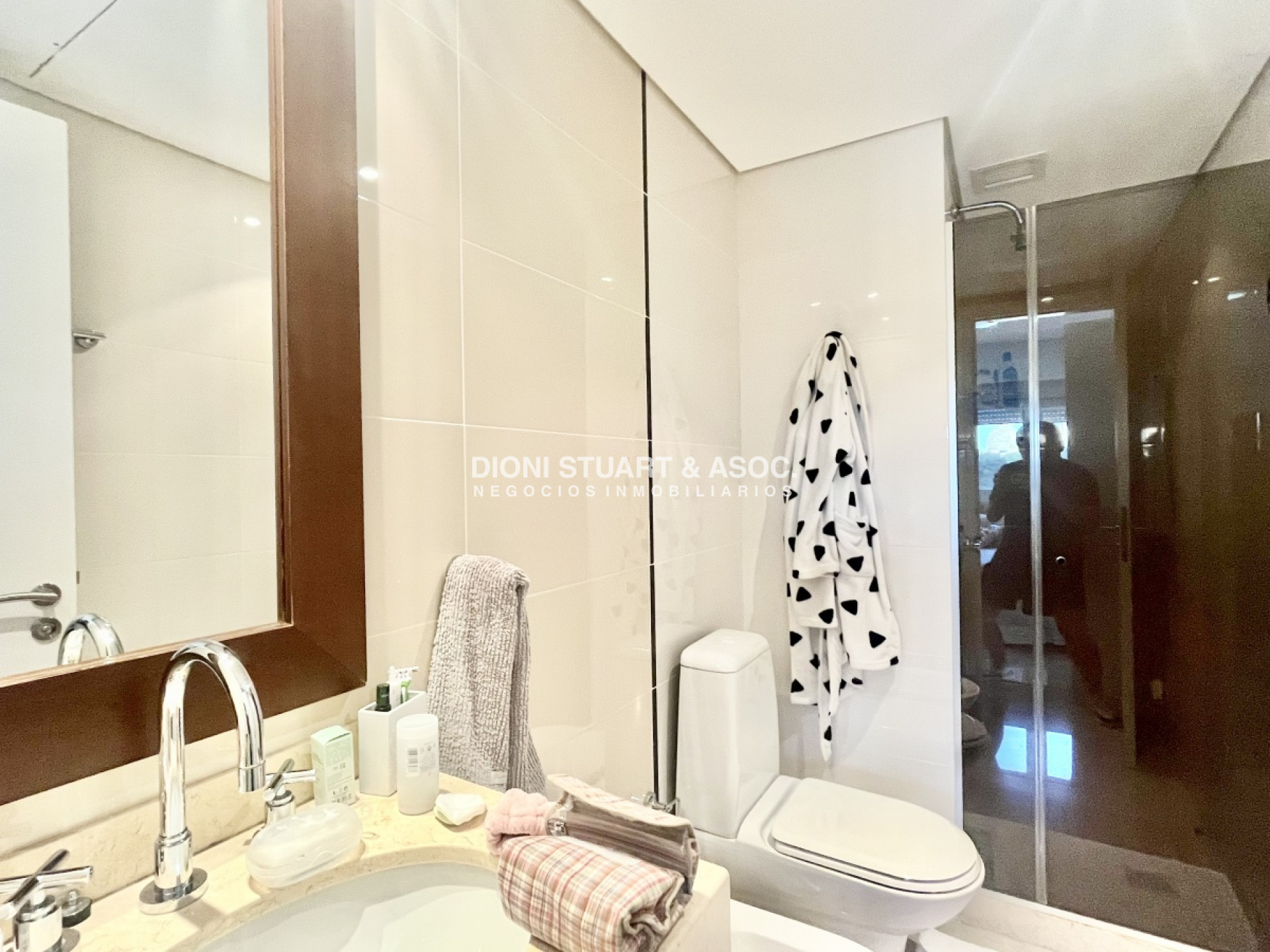 Apartamento ID.387 - Departamento en Aquarela Tower en Venta - 3 Dormitorios en Suite + Servicio - Esquinero 