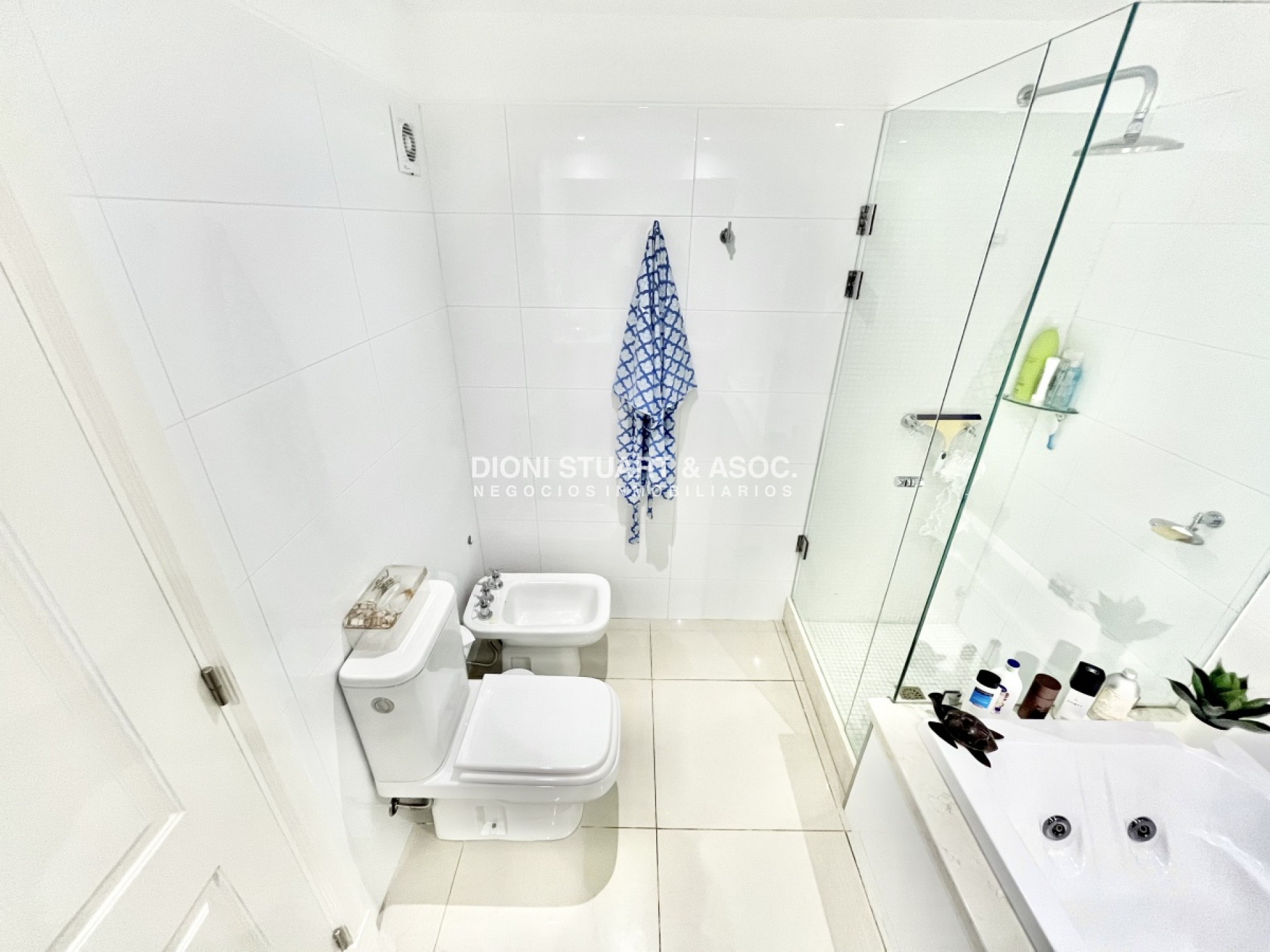 Apartamento ID.116 - Torre Lobos  -  Esquinero - En Venta