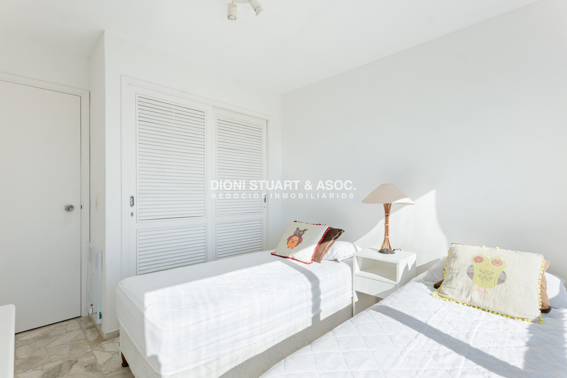 Apartamento ID.297 - APARTAMENTO EN ALQUILER DE 3 DORMITORIOS FRENTE AL MAR PLAYA MANSA TORRE WASHINGTON COMPLEJO LINCOLN CENTER