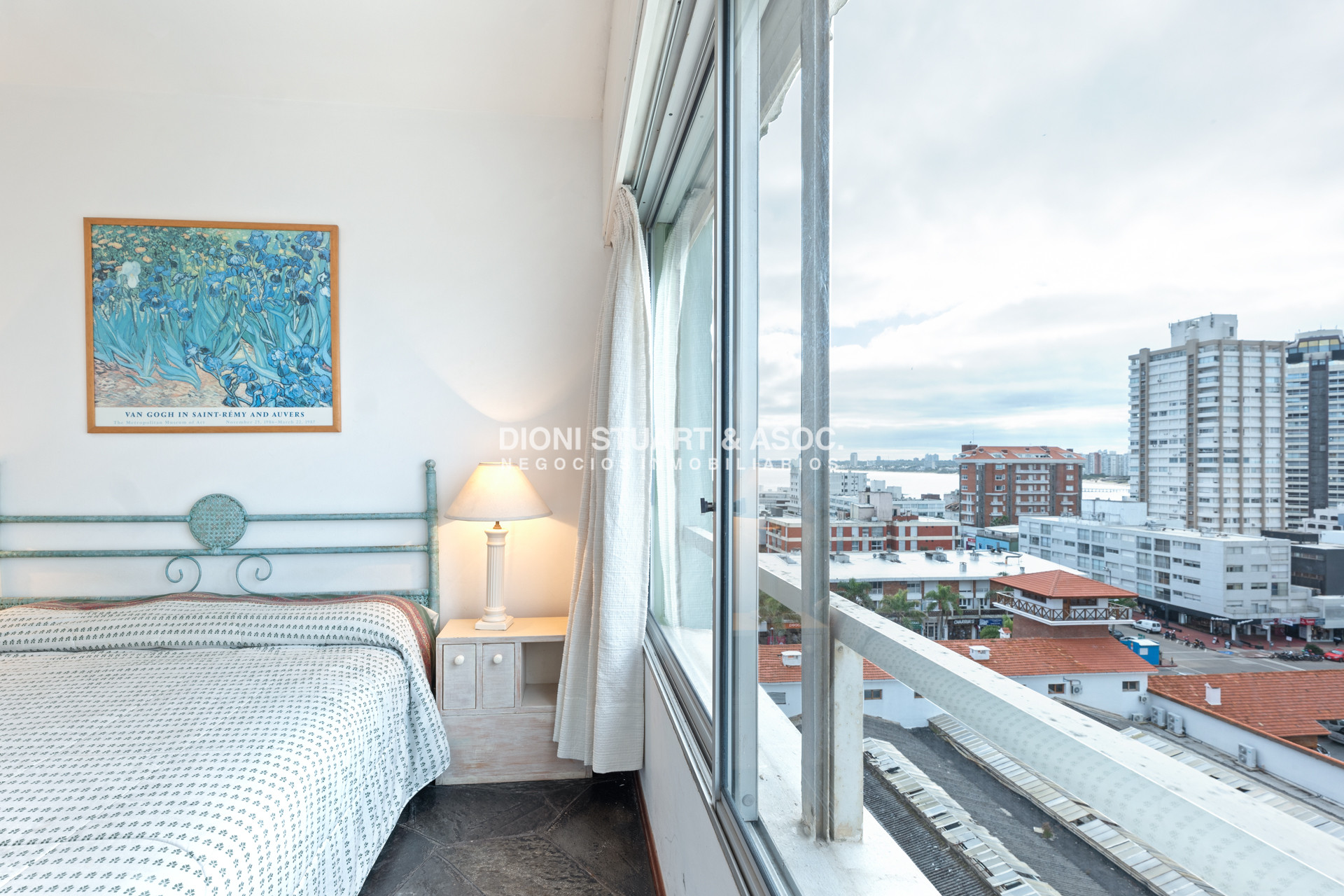 Apartamento ID.681 - Apartamento En Venta - En Gorlero - Peninsula - 2 Dormitorios - Edificio Michelangelo