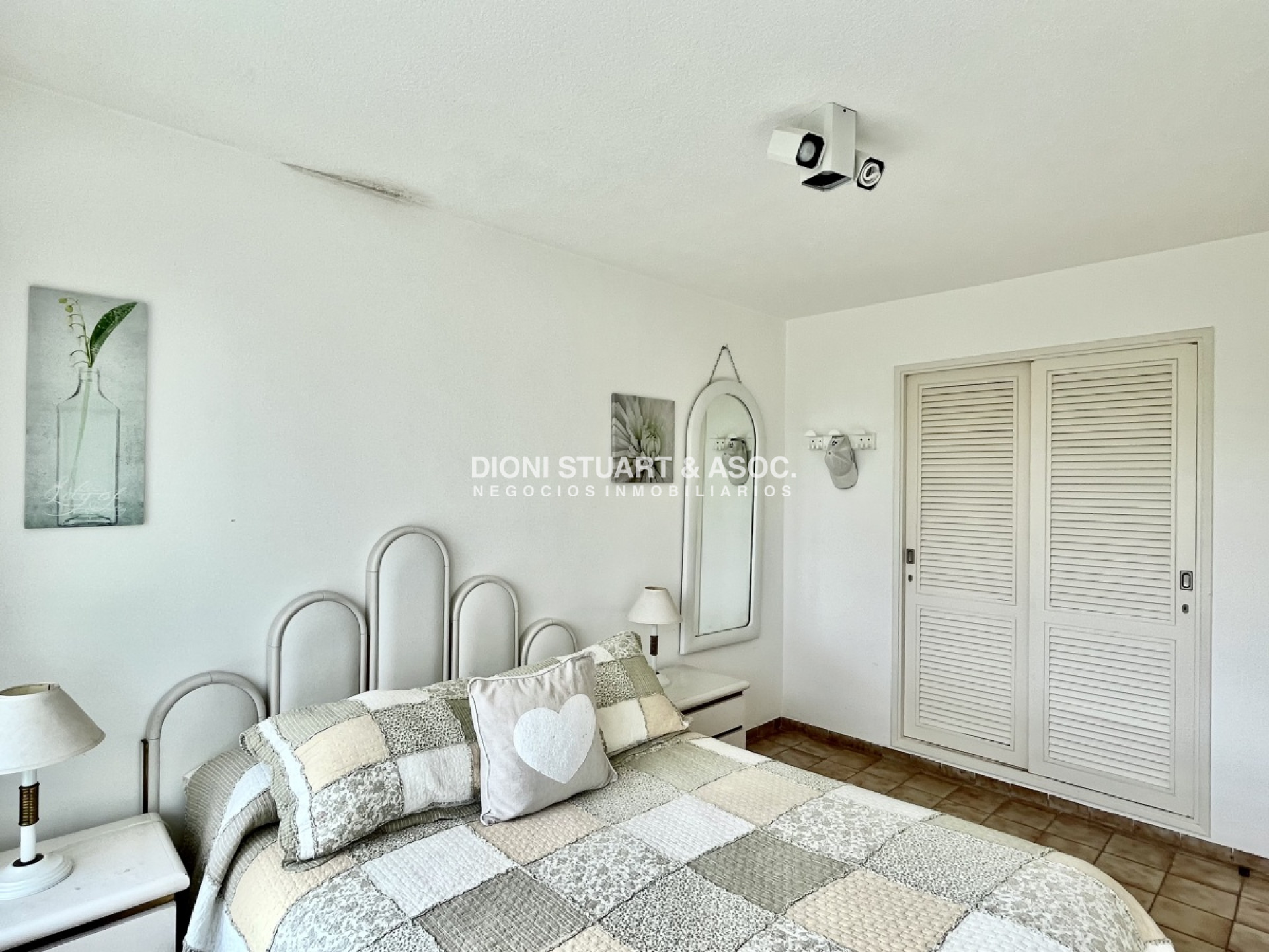 Apartamento ID.37 - Departamento en Venta - 3 Dormitorios + Dependencia - Complejo Lincoln Center - Playa Mansa - Punta del Este