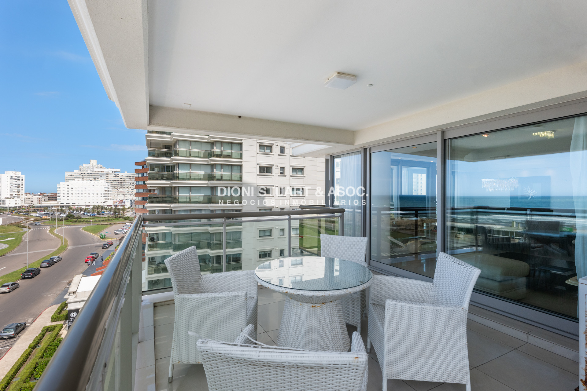 Apartamento ID.770 - IMPERIALE I DEPARTAMENTO EN VENTA - 3 DORMITORIOS EN SUITE + DEP. - ESQUINERO A PUNTA DEL ESTE