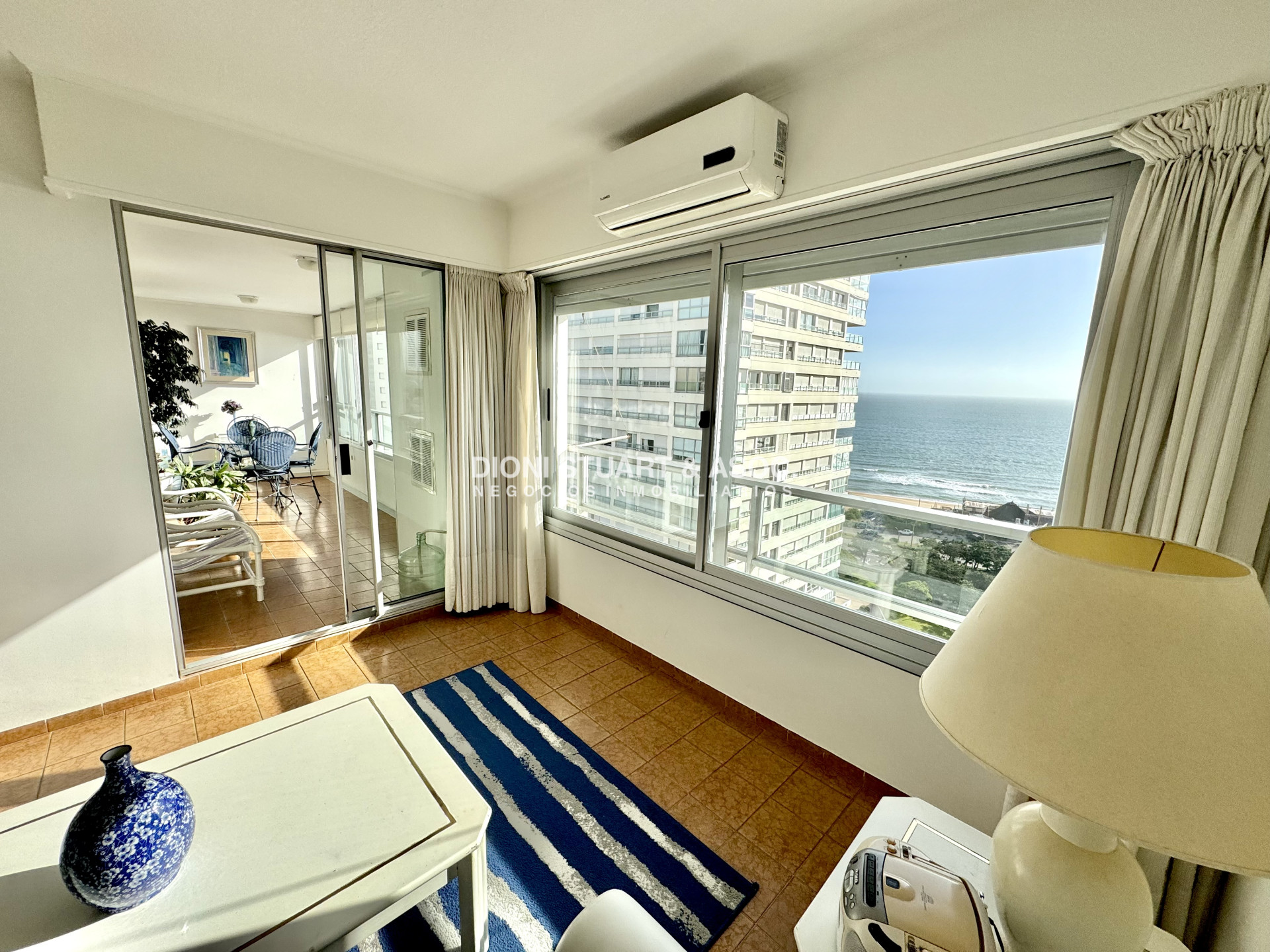 Apartamento ID.1135 - ALQUILER DE TEMPORADA 2 DORMITORIOS Y MEDIO PLAYA MANSA - COMPLEJO LINCOLN CENTER