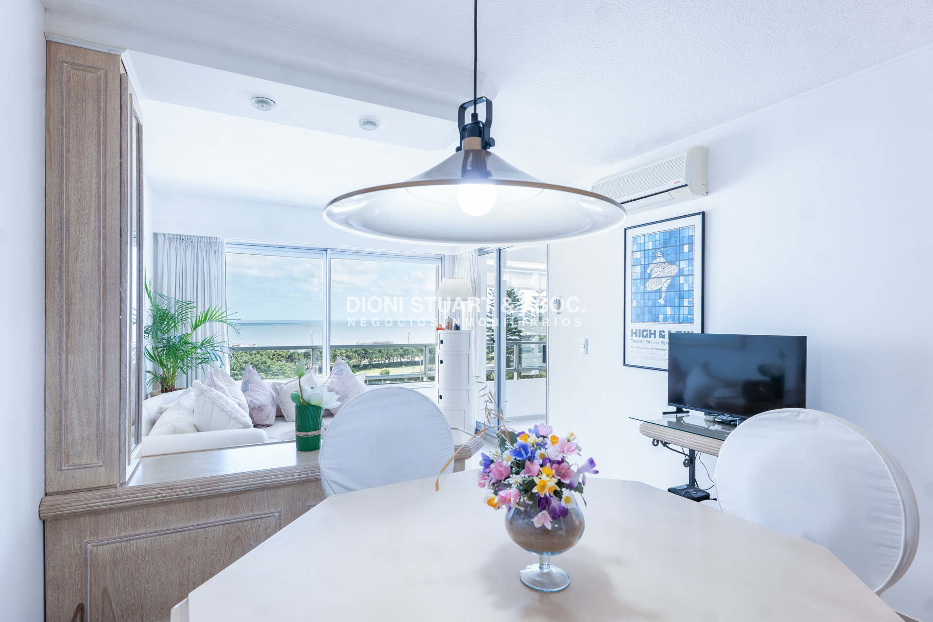 Apartamento ID.1058 - VENTA APARTAMENTO 1 DORMITORIO Y MEDIO - PLAYA MANSA - RECICLADO - COMPLEJO LINCOLN CENTER