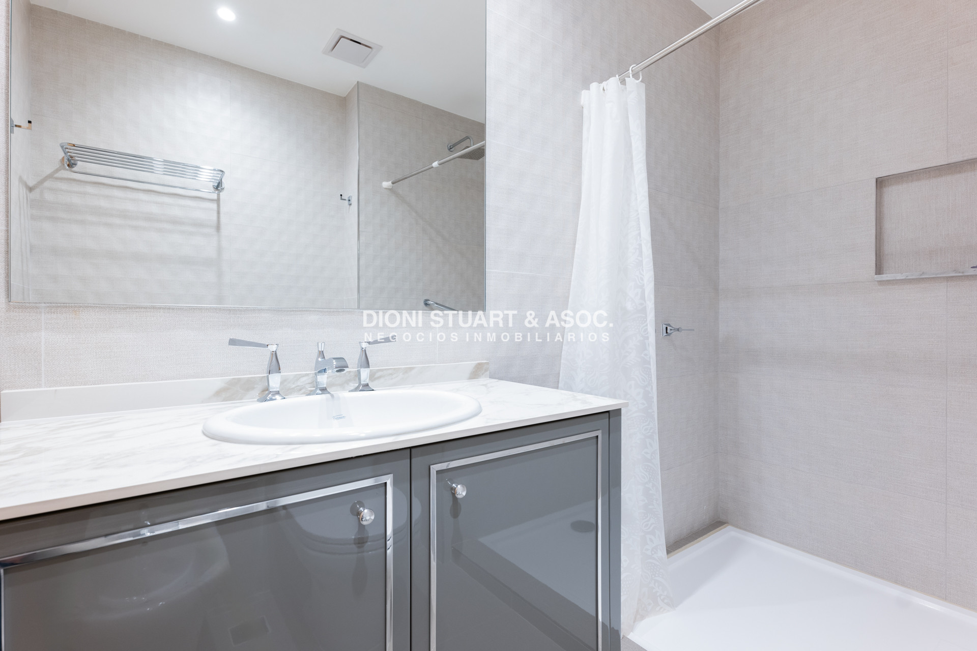 Apartamento ID.737 - FENDI CHATEAU EN VENTA ESQUINERO A PUNTA BALLENA 4 DORMITORIOS EN SUITE