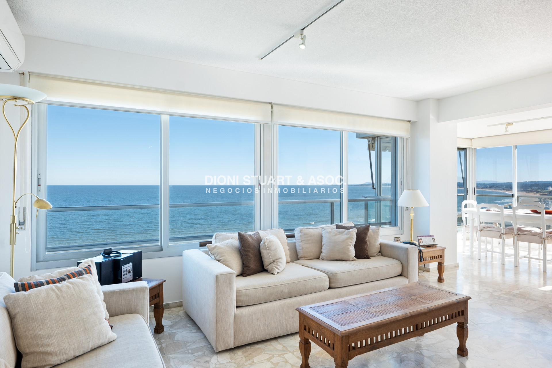 Apartamento ID.297 - APARTAMENTO EN ALQUILER DE 3 DORMITORIOS FRENTE AL MAR PLAYA MANSA TORRE WASHINGTON COMPLEJO LINCOLN CENTER
