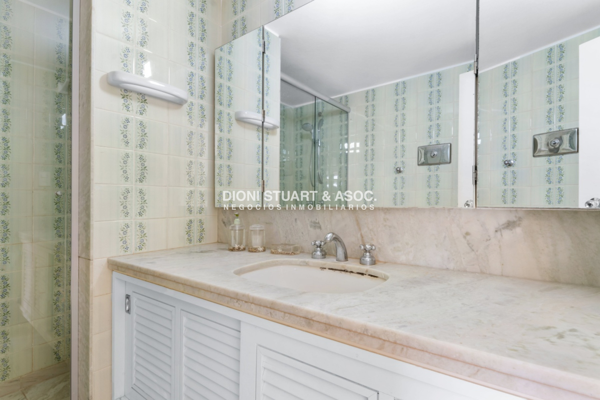 Apartamento ID.501 - APARTAMENTO EN VENTA FRENTE AL MAR 3 DORMITORIOS + DEPENDENCIA COMPLEJO LINCOLN CENTER TORRE JEFFERSON PLAYA MANSA