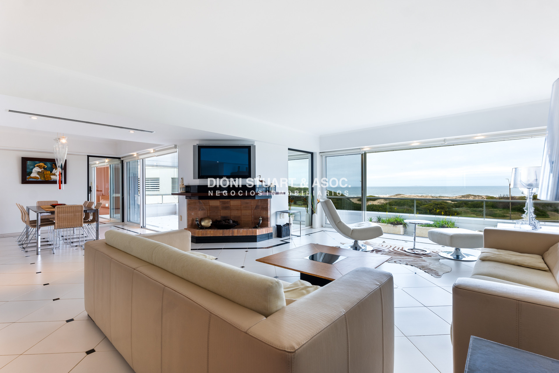 Apartamento ID.760 - DEPARTAMENTO EN VENTA EN PLAYA BRAVA PRIMER LINEA 4 DORMITORIOS EN SUITE - EDIF. AGUAS AZULES