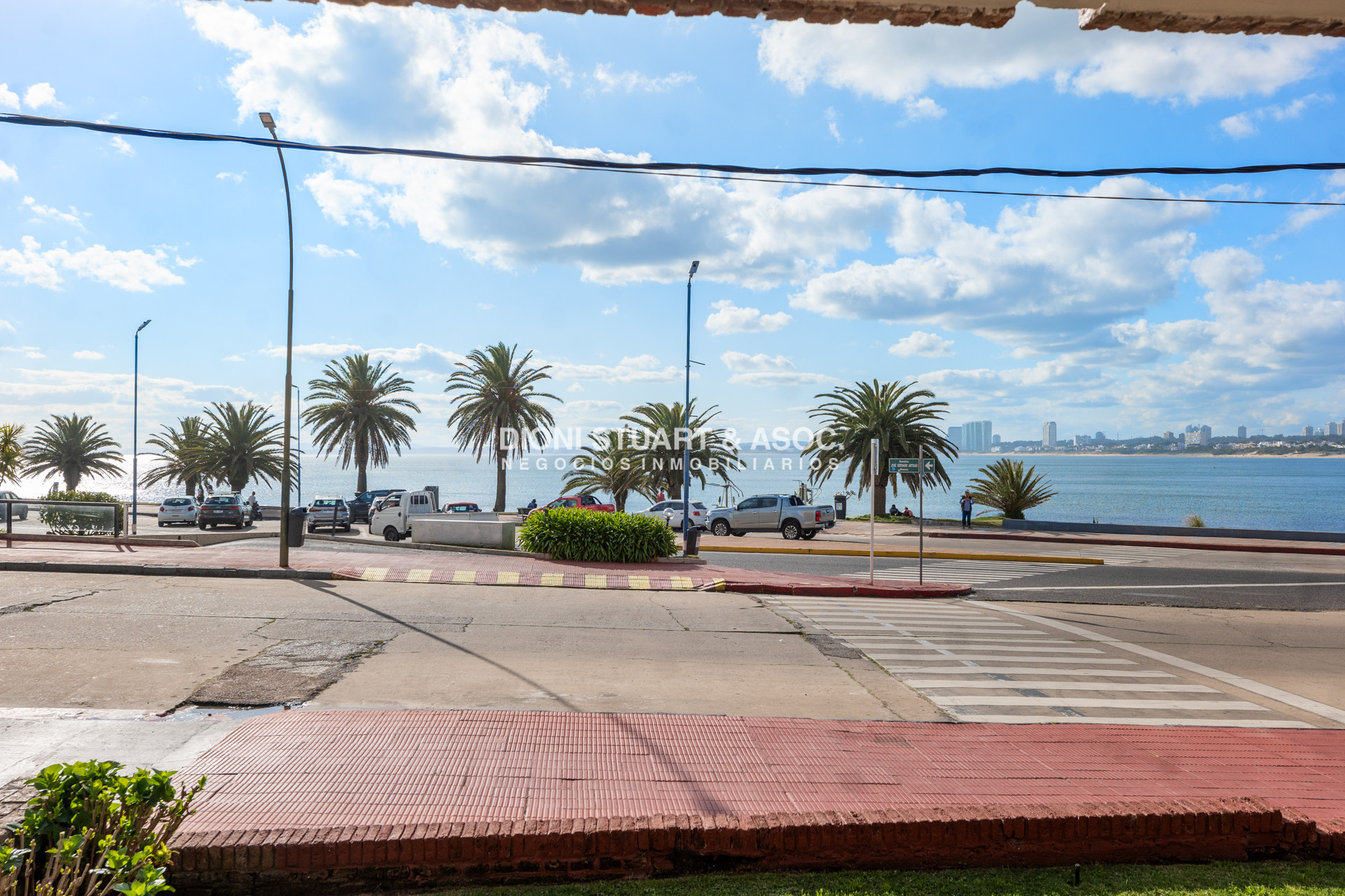 Apartamento ID.1124 - VENTA APRTAMENTO 3 DORMITORIOS PLAYA MANSA - EDIFICIO CIVITAVECCHIA