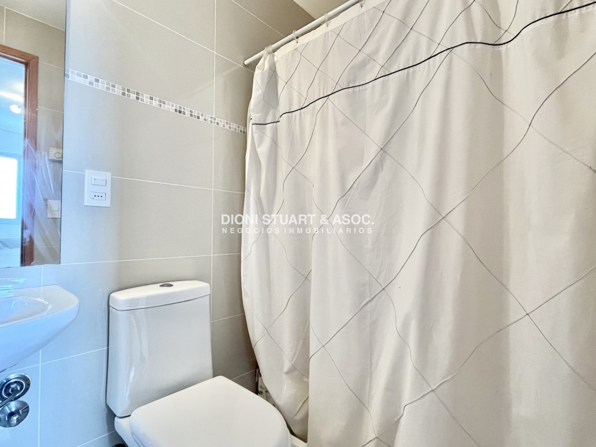 Apartamento ID.417 - DEPARTAMENTO EN PLAYA MANSA EN VENTA - SUNRISE - 3 DORM EN SUITE + DEP.