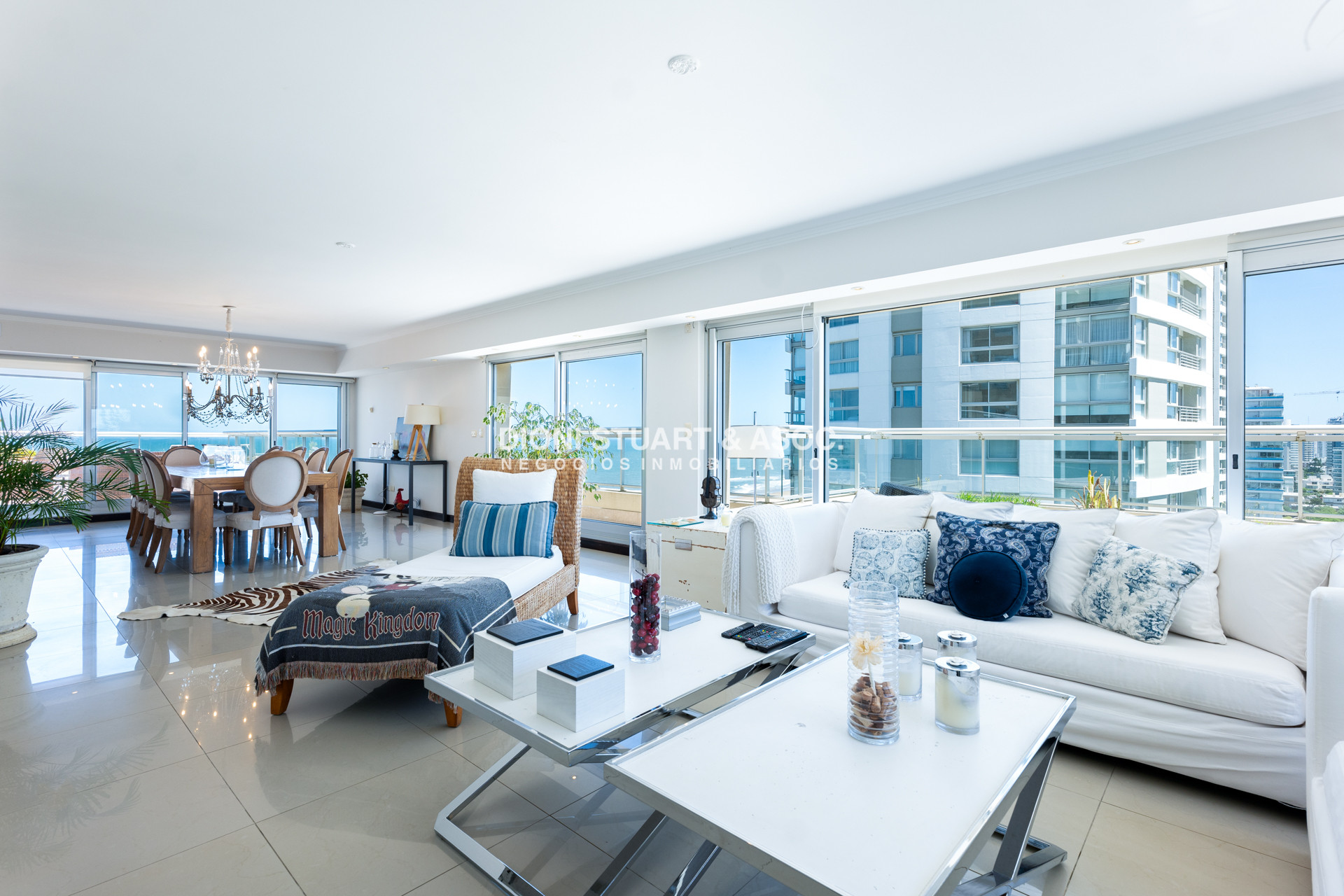 Apartamento ID.839 - Torre Lobos Esquinero - 3 Dorm en suite + Dep.