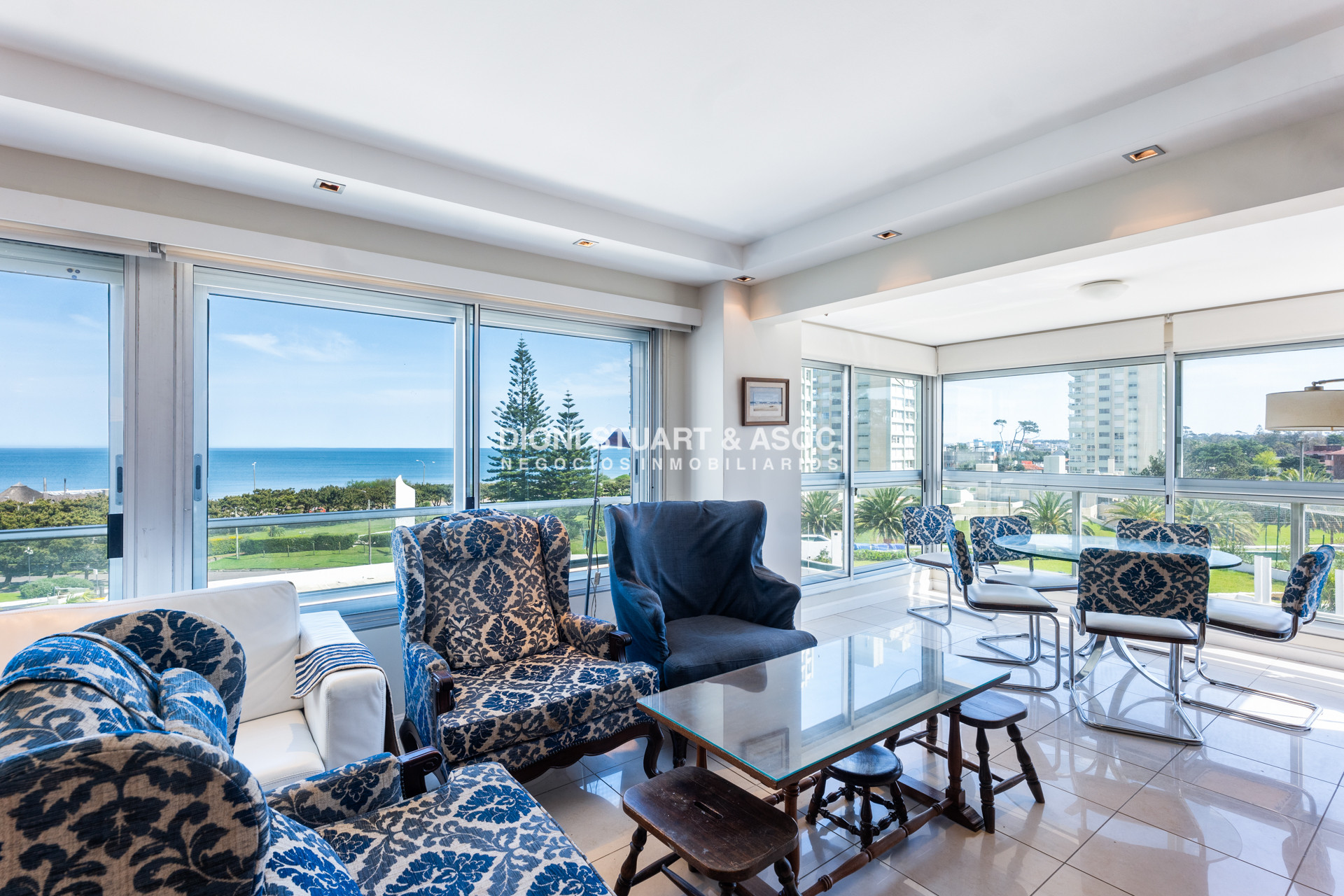 Apartamento ID.768 - DEPARTAMENTO EN VENTA FRENTE AL MAR EN TORRE JEFFERSON - 3 DORMITORIOS + DEPENDENCIA -  RECICLADO - COMPLEJO LINCOLN CENTER