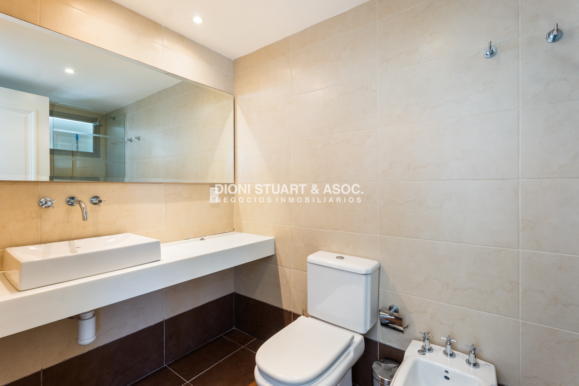 Apartamento ID.770 - IMPERIALE I DEPARTAMENTO EN VENTA - 3 DORMITORIOS EN SUITE + DEP. - ESQUINERO A PUNTA DEL ESTE