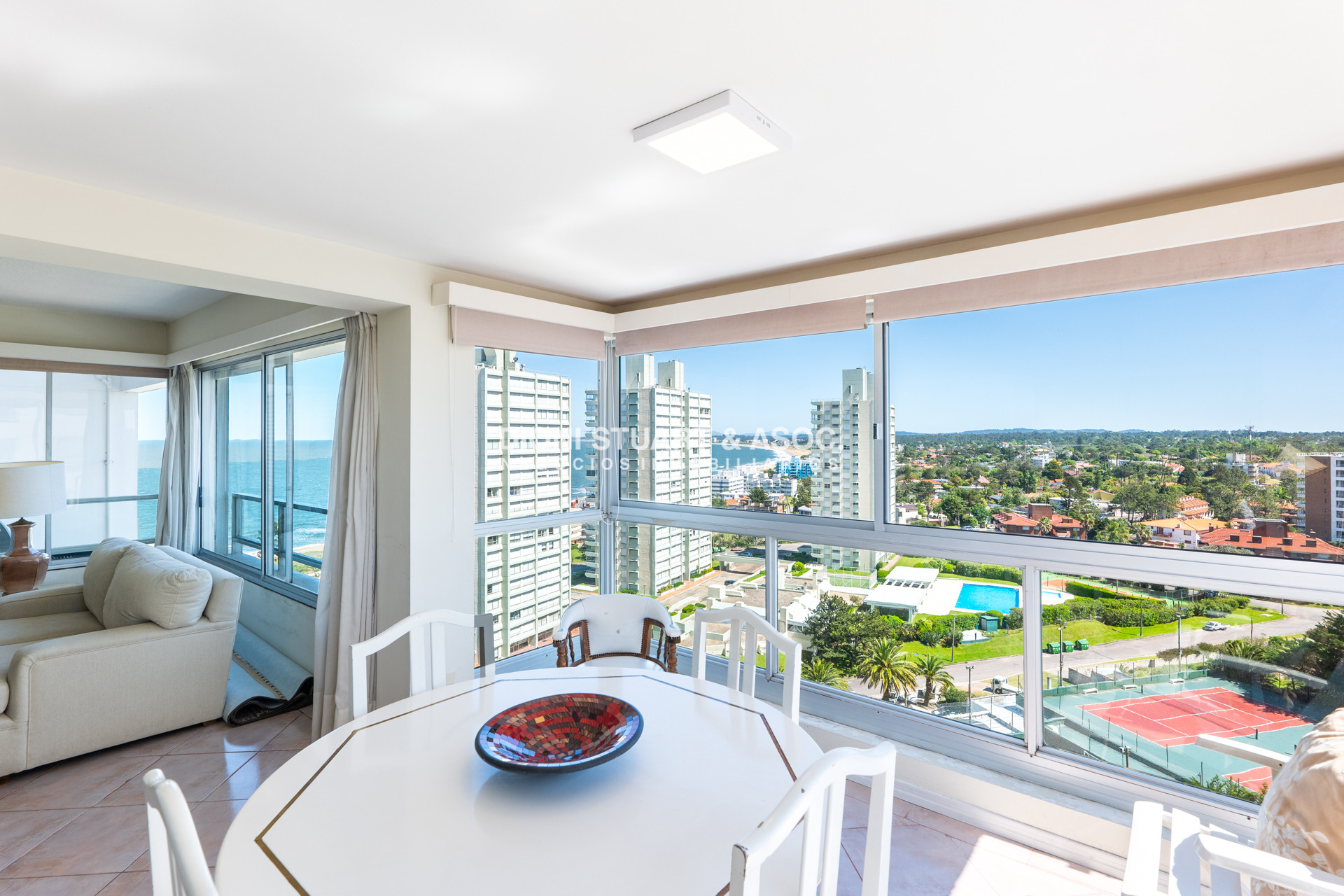 Apartamento ID.812 - Apartamento Frente al Mar en Venta - Torre Jefferson - 2 Dorm y dependencia - Complejo Lincoln Center