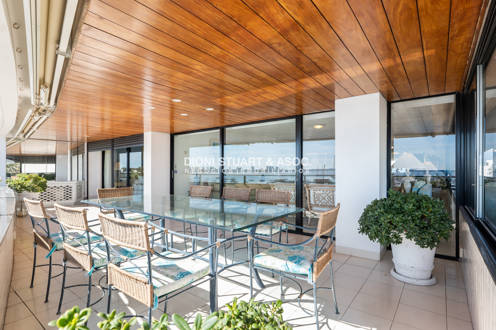 Apartamento ID.1052 - VENTA APARTAMENTO EN PORTOFINO - 3 DORMITORIOS EN SUITE - BARBACOA PROPIA - PUERTO PUNTA DEL ESTE