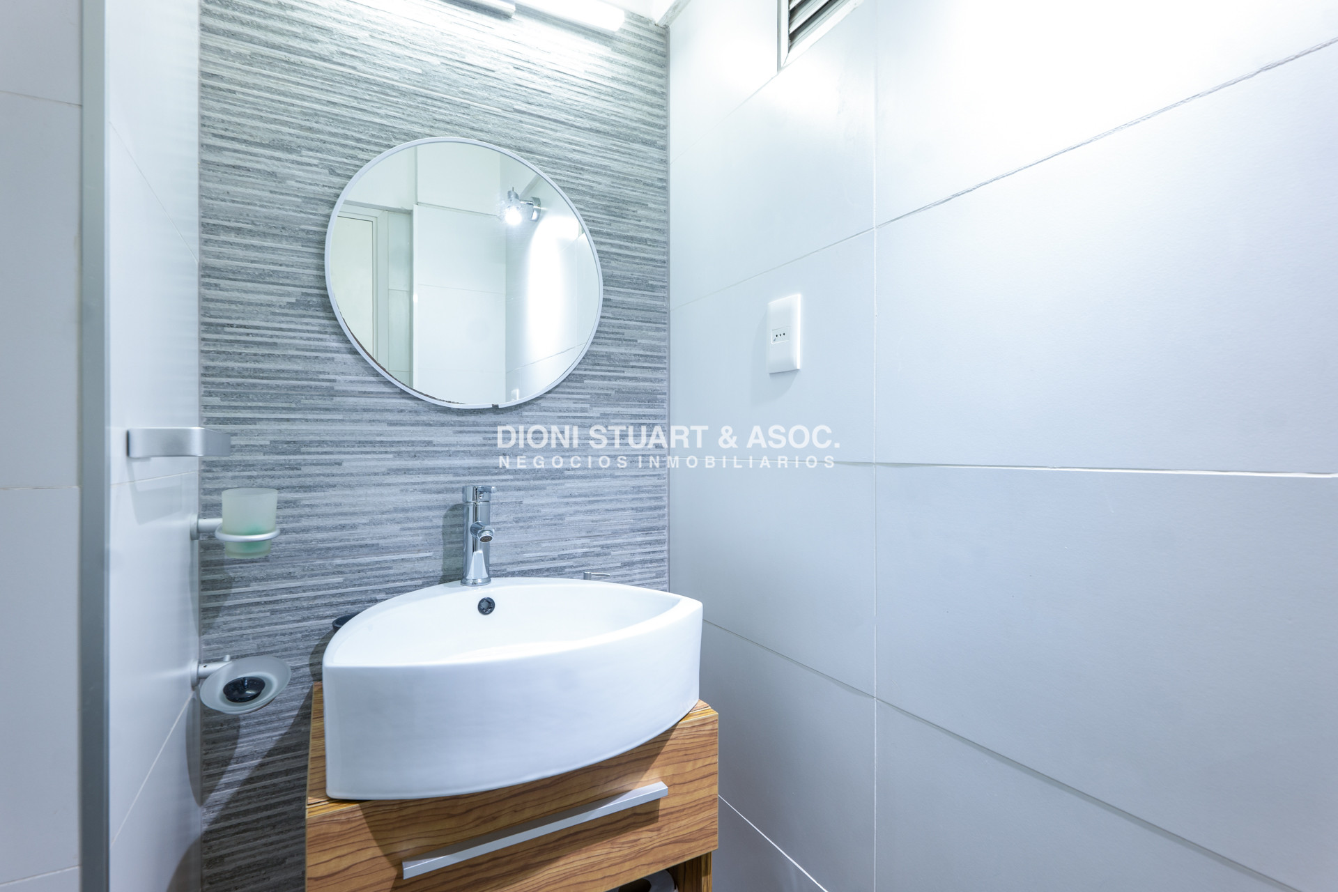 Apartamento ID.987 - APARTAMENTO EN VENTA EN PUNTA DEL ESTE 1 DORMITORIO RECICLADO BAJAS EXPENSAS