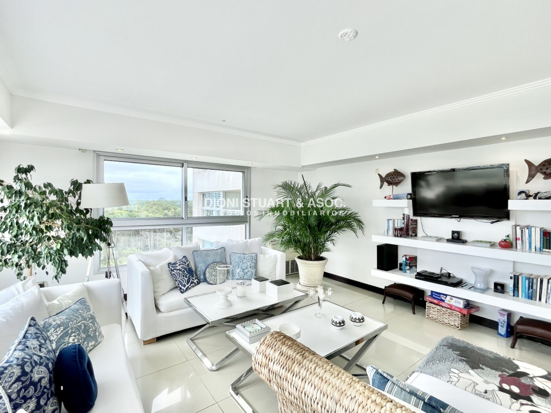 Apartamento ID.116 - Torre Lobos  -  Esquinero - En Venta