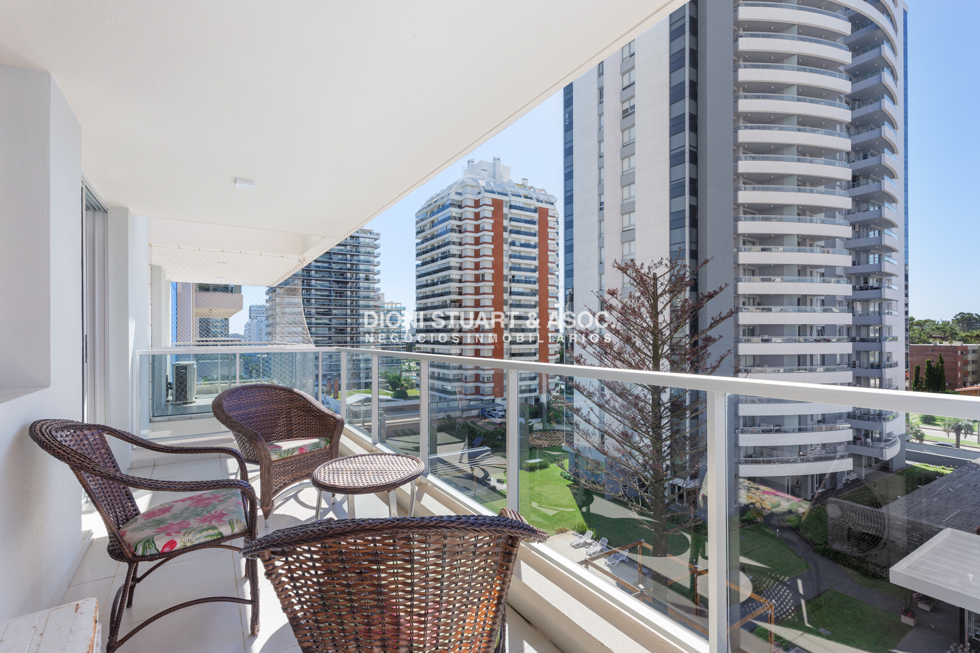 Apartamento ID.516 - APARTAMENTO EN VENTA EN PUNTA DEL ESTE - 2 DORMITORIOS - MODERNO - CERCA DEL MAR - EDIFICIO ARENAS DEL MAR