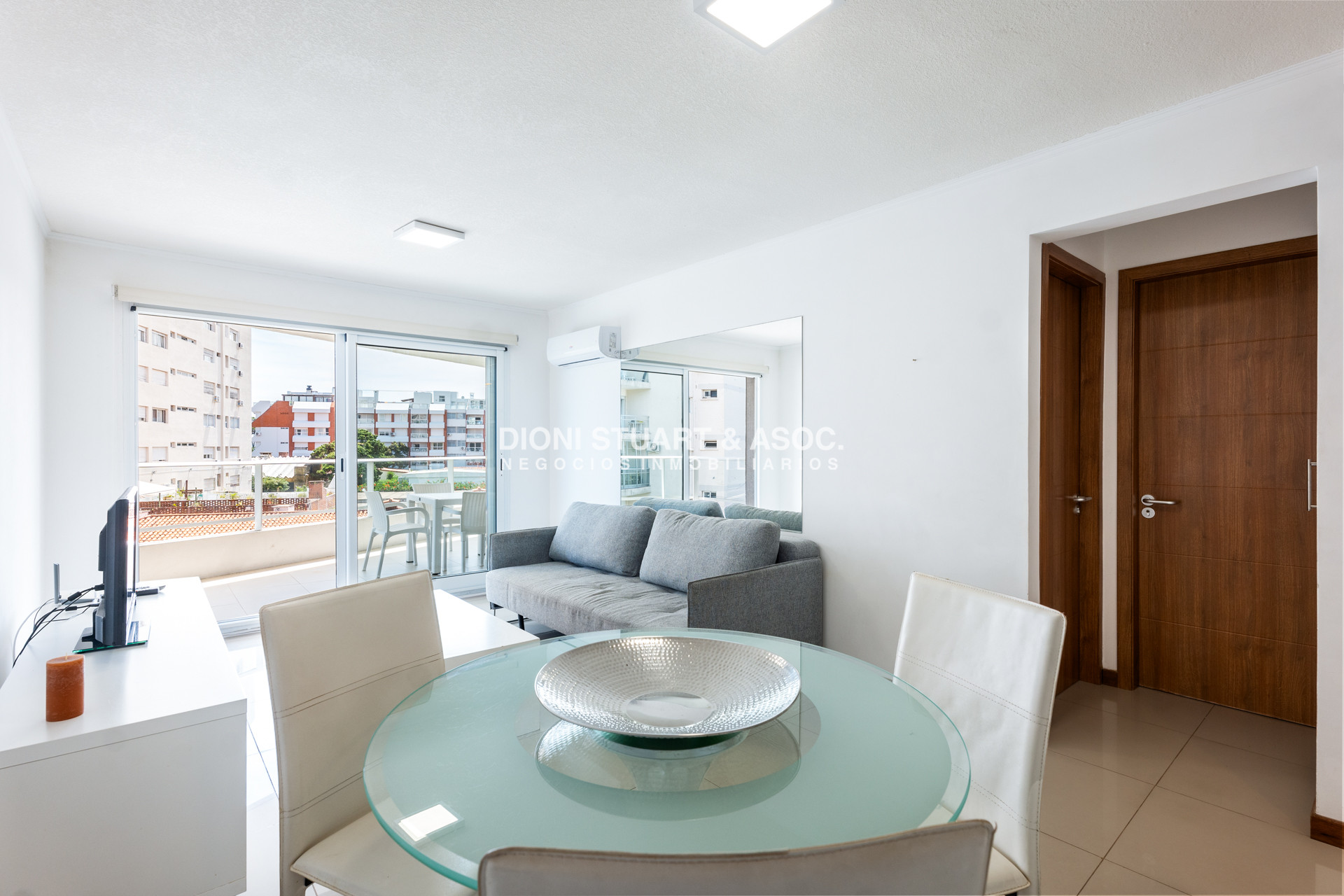 Apartamento ID.16 - Apartamento en Venta Frente Al Mar -  Mansa - Con Parrillero - 1 Dormitorio - Moderno