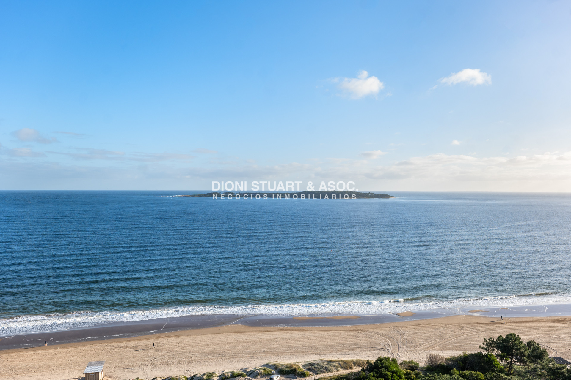 Apartamento ID.978 - APARTAMENTO EN VENTA EN EDIFICIO IMARANGATU - 3 DORM + DEP. CON PARRILLERO