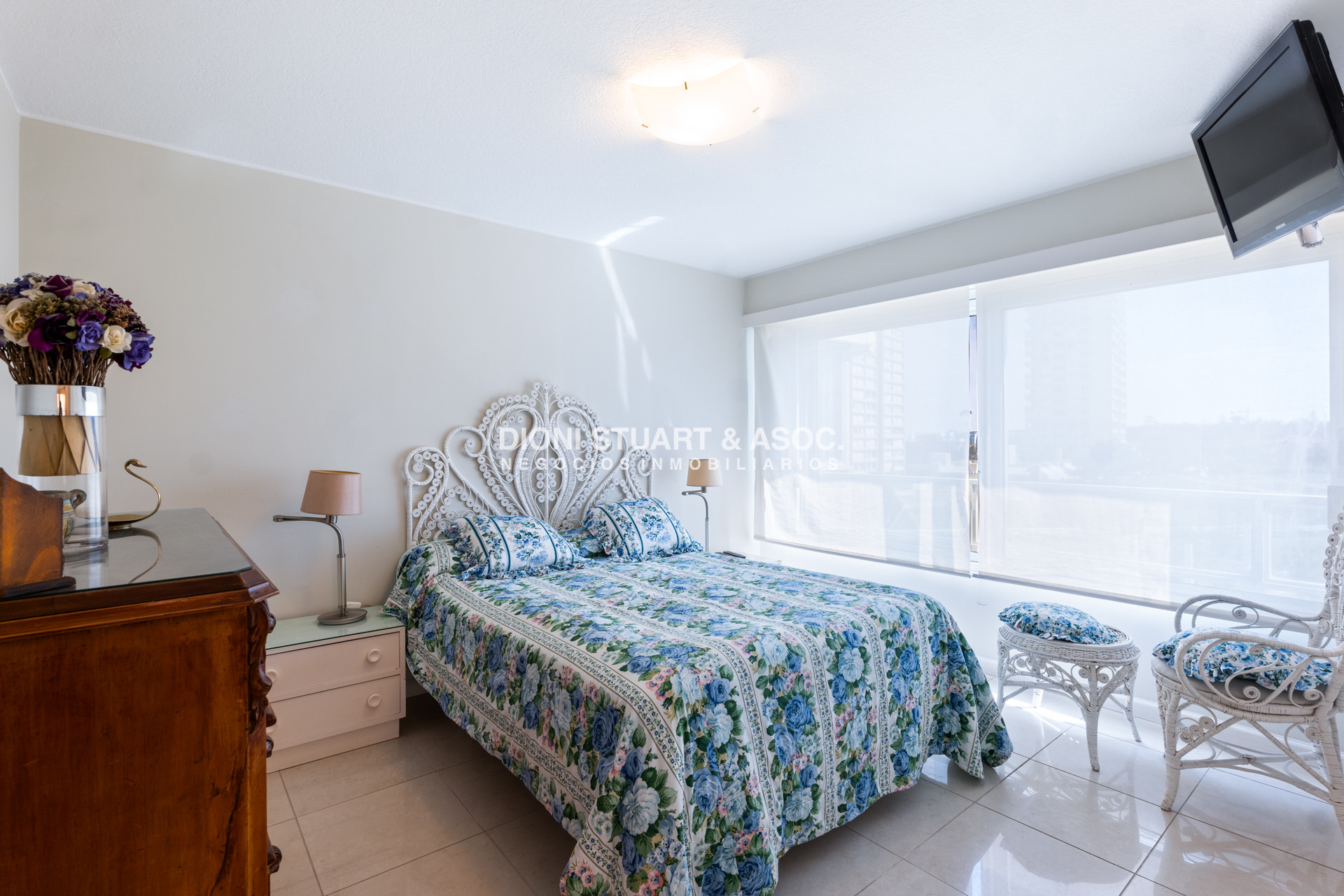 Apartamento ID.768 - DEPARTAMENTO EN VENTA FRENTE AL MAR EN TORRE JEFFERSON - 3 DORMITORIOS + DEPENDENCIA -  RECICLADO - COMPLEJO LINCOLN CENTER