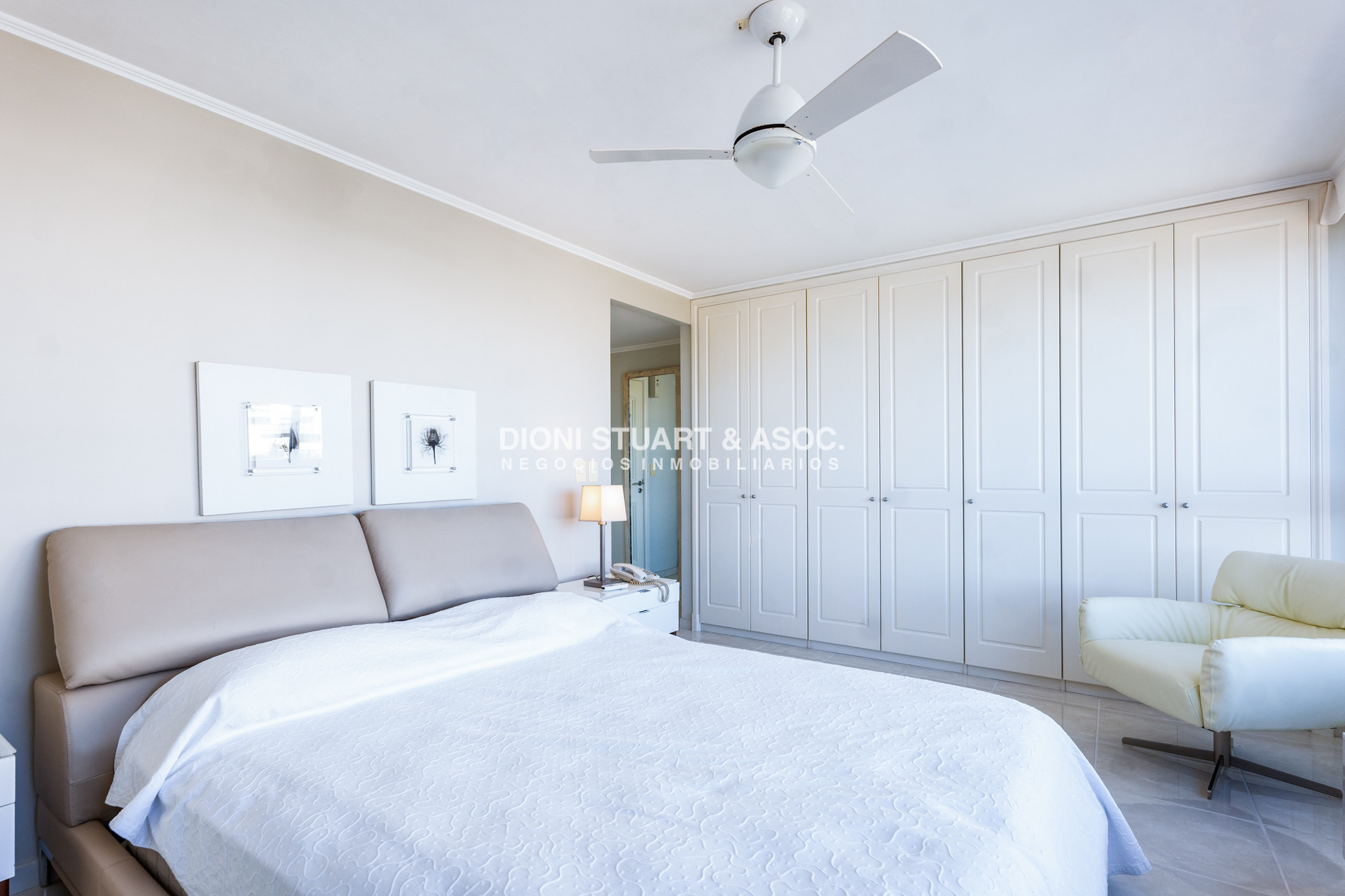 Apartamento ID.949 - DEPARTAMENTO ESQUINERO EN VENTA EN MILLENIUM TOWER PLAYA MANSA - 3 DORMITORIOS EN SUITE + DEPENDENCIA