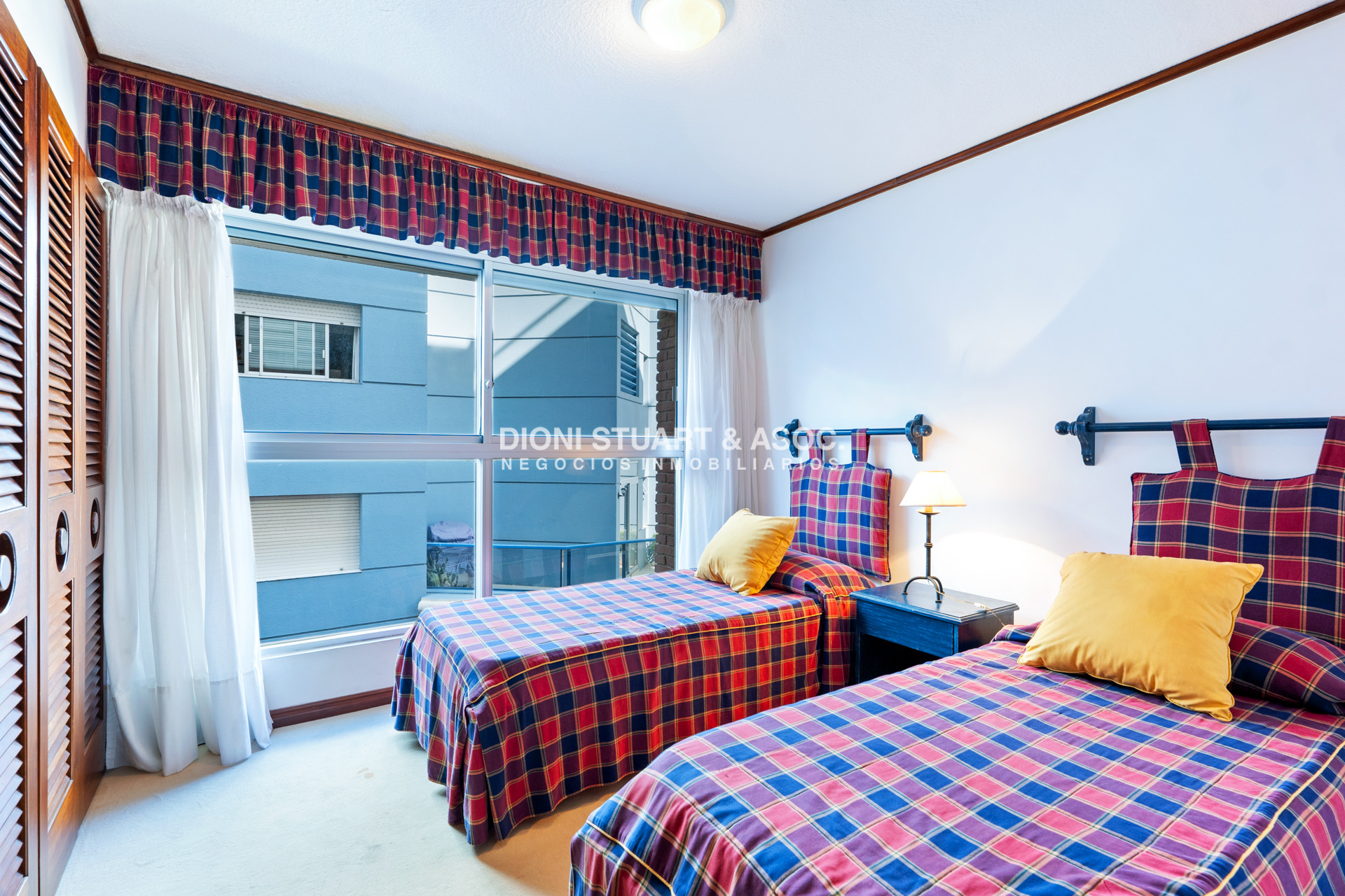 Apartamento ID.748 - Edificio Carmel - Apartamento de 3 Dorm y Dependencia - Punta del Este