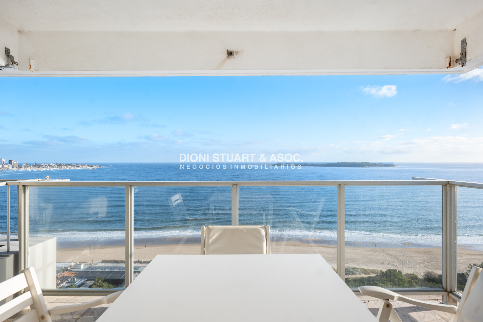 Apartamento ID.978 - APARTAMENTO EN VENTA EN EDIFICIO IMARANGATU - 3 DORM + DEP. CON PARRILLERO