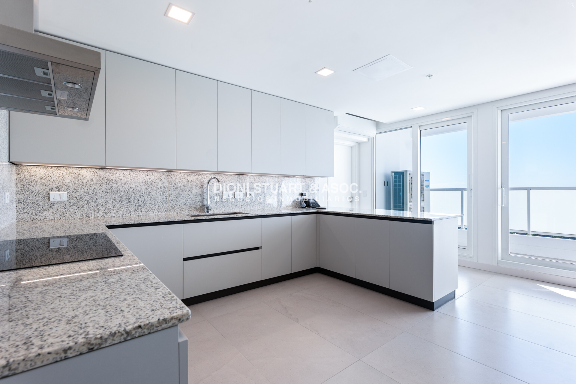 Apartamento ID.829 - DEPARTAMENTO EN VENTA EN LE PARC III UNIFICADO - IMPONENTE