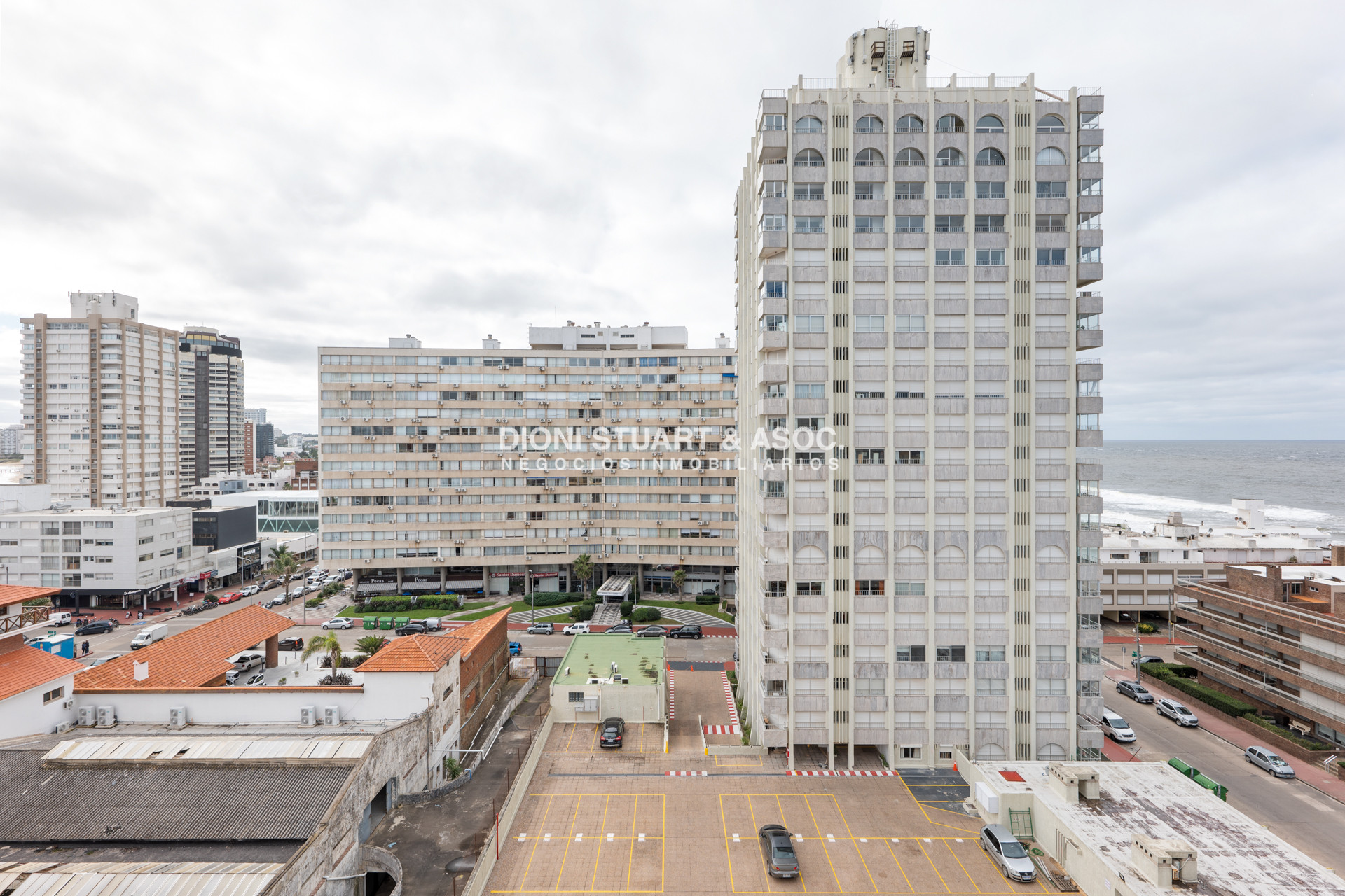 Apartamento ID.681 - Apartamento En Venta - En Gorlero - Peninsula - 2 Dormitorios - Edificio Michelangelo