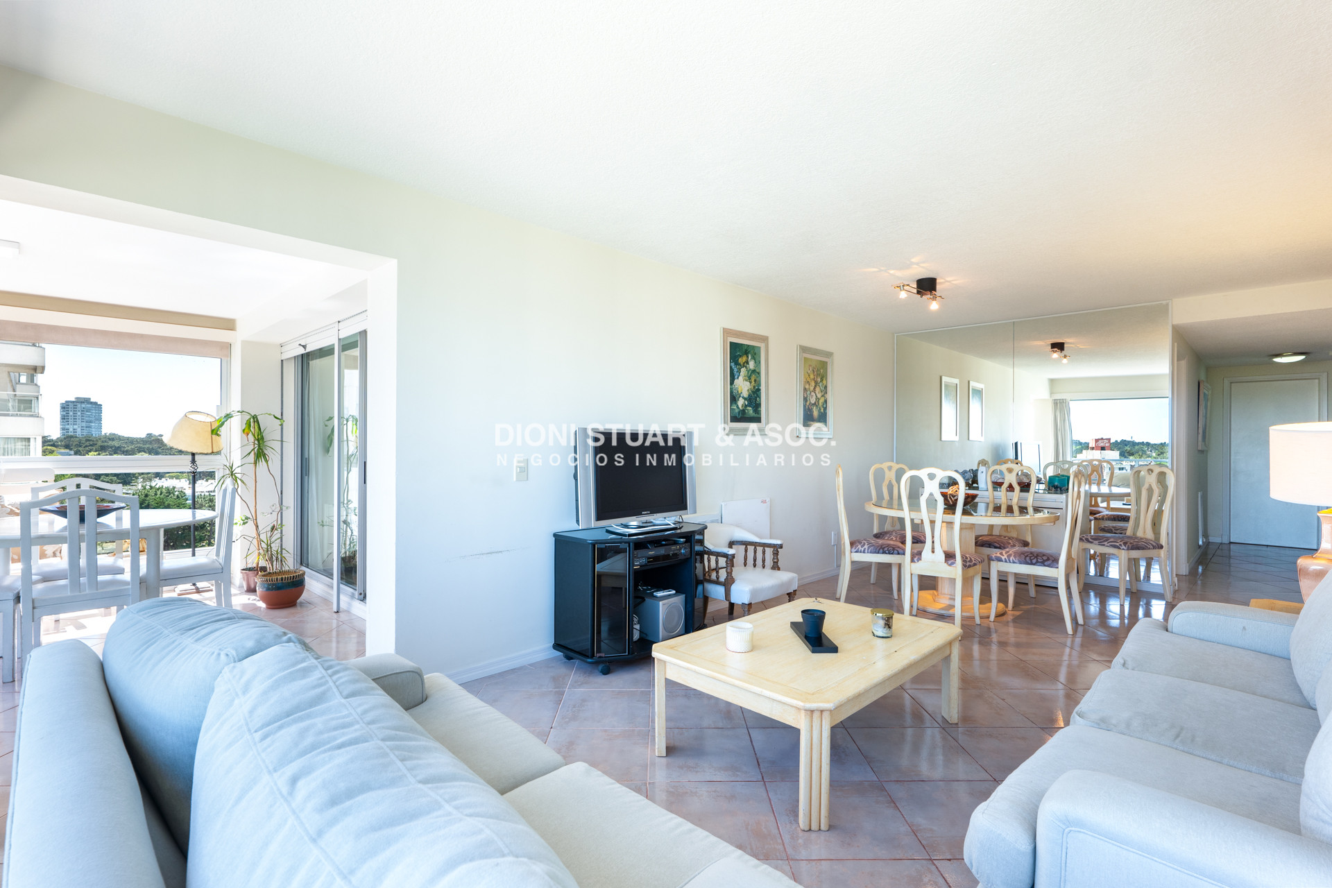 Apartamento ID.812 - Apartamento Frente al Mar en Venta - Torre Jefferson - 2 Dorm y dependencia - Complejo Lincoln Center