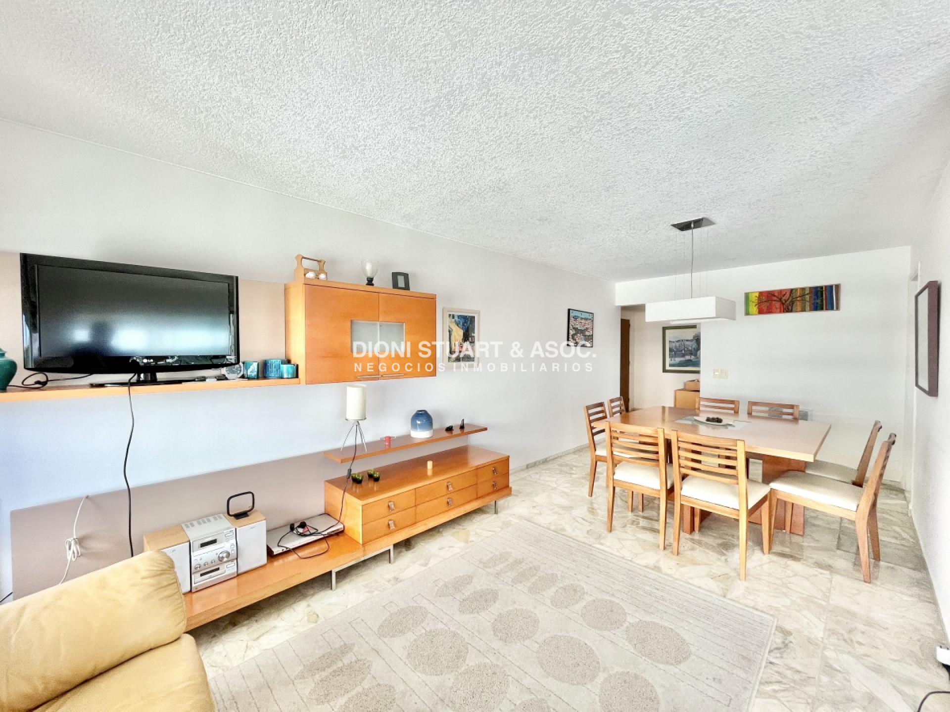 Apartamento ID.206 - Alquiler de Invierno Año 2025 - 2 Dormitorios y Medio + 2 Baños - Vista al Mar - Piscina Climatizada - Complejo Lincoln Center