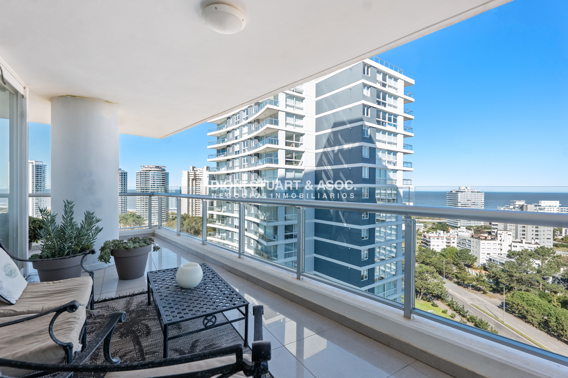Apartamento ID.1067 - VENTA APARTAMENTO 4 DORMITORIOS PLAYA BRAVA - EDIFICIO ONE I
