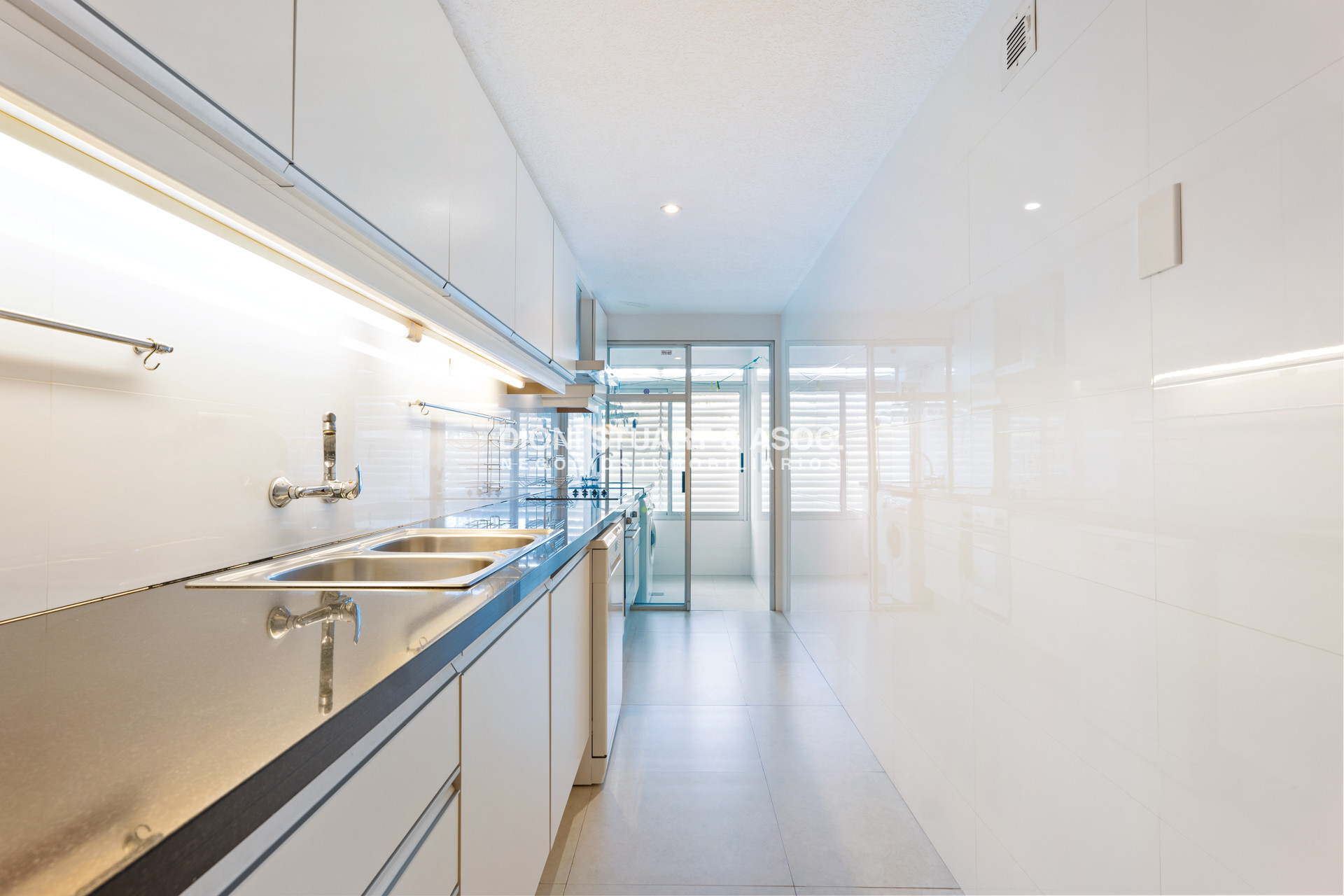 Apartamento ID.129 - Apartamento en Venta - 2 Dormitorios y Servicio -  Complejo Lincoln Center - Todo Reciclado