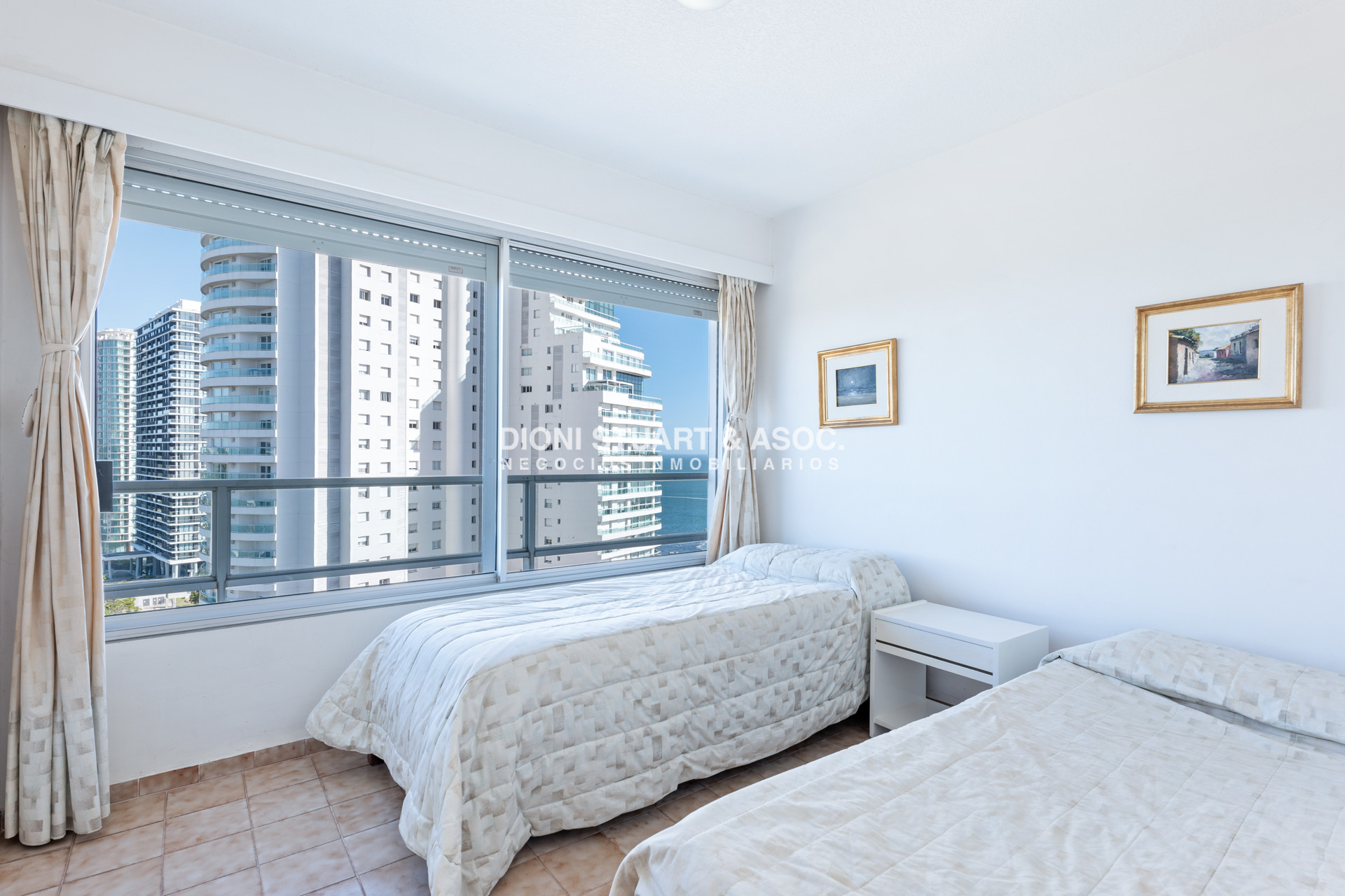 Apartamento ID.149 - Apartamento en Venta - Torre Jefferson - 3 Dormitorios + Dep. - Complejo Lincoln Center - Playa Mansa
