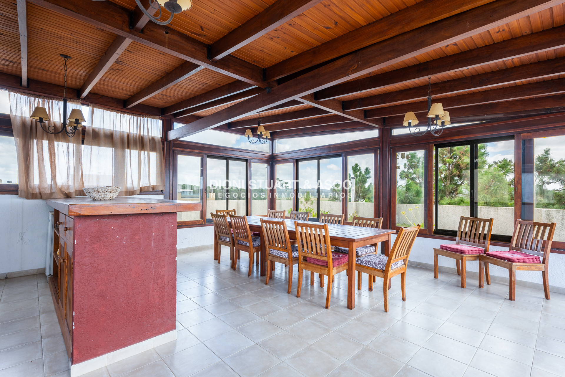 Apartamento ID.391 - DEPARTAMENTO PENT HOUSE DUPLEX EN PLAYA MANSA EN VENTA - 3 DORMITORIOS - CON ESTUFA Y BARBACOA